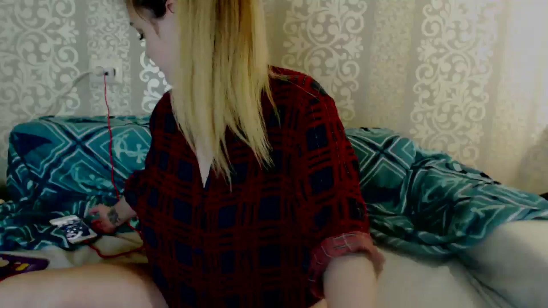 Gallery image thumbnail from Shoolgirl's myfreecams stream on, 11/29/2024, 02:34 image 6 of 20
