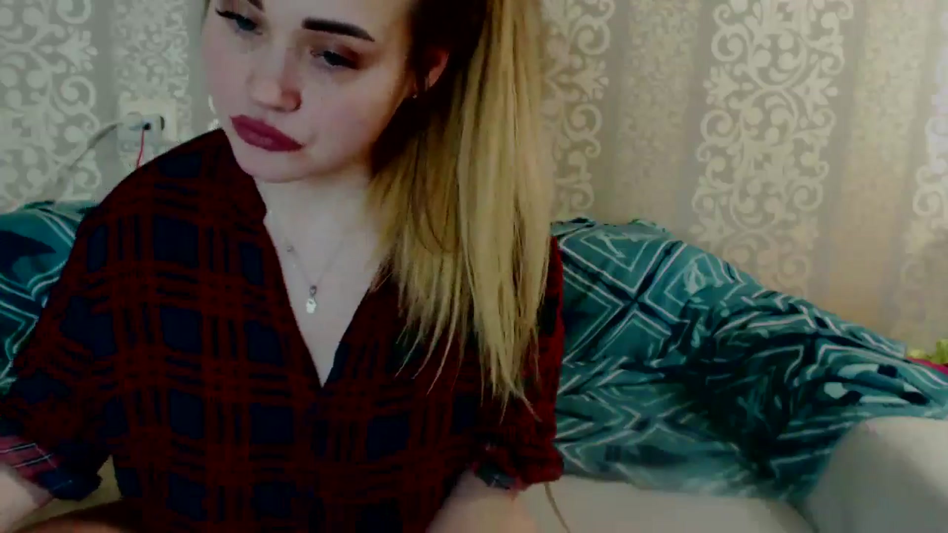 Gallery image thumbnail from Shoolgirl's myfreecams stream on, 12/10/2024, 07:15 image 6 of 20