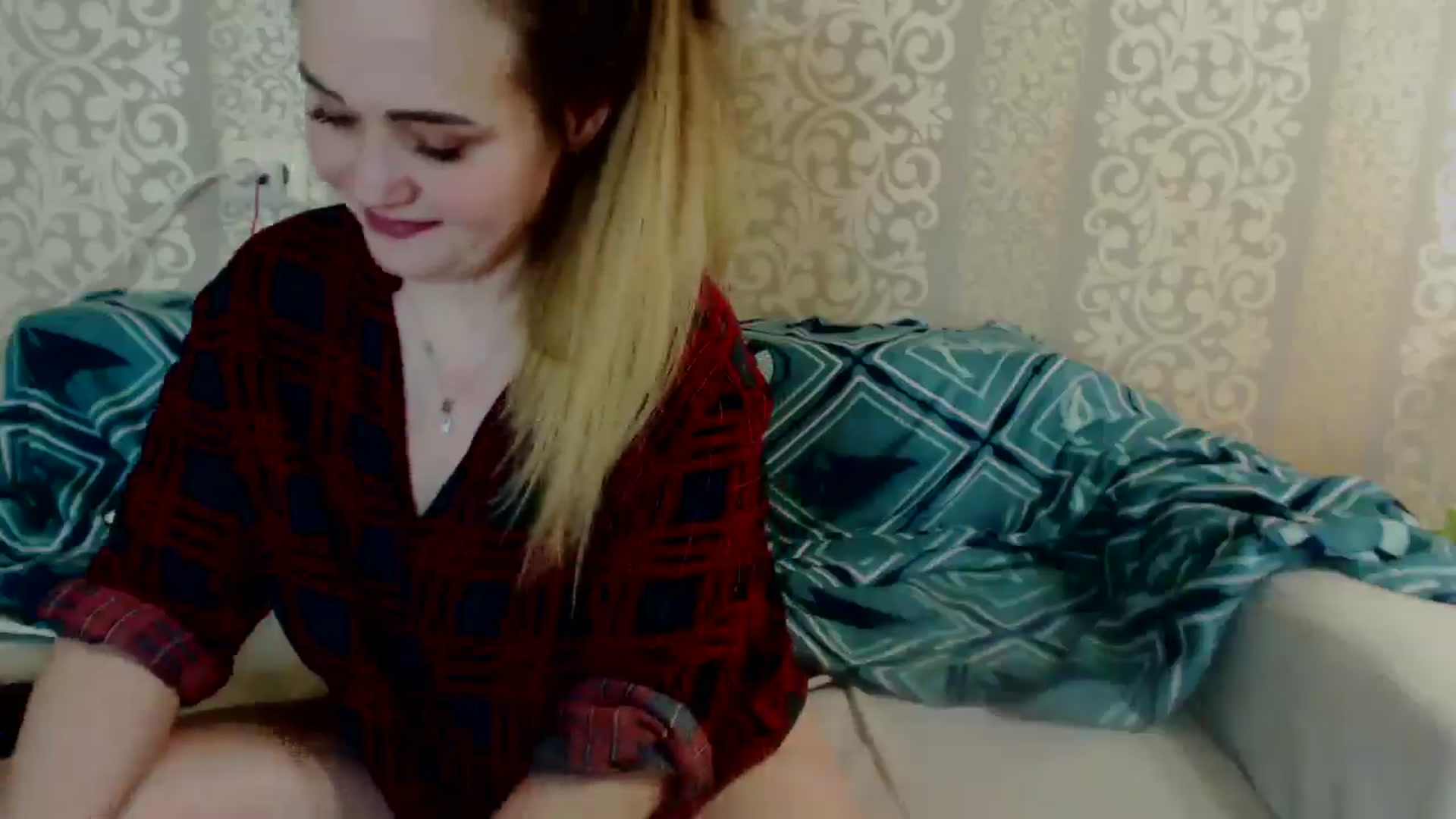 Gallery image thumbnail from Shoolgirl's myfreecams stream on, 12/10/2024, 07:15 image 15 of 20