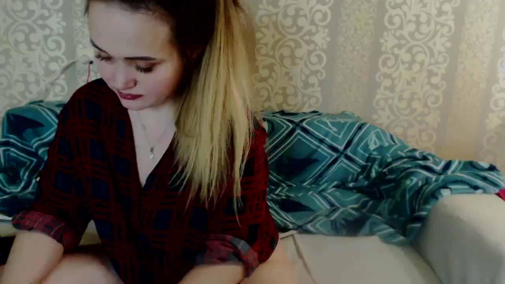 Gallery image thumbnail from Shoolgirl's myfreecams stream on, 12/10/2024, 07:15 image 13 of 20