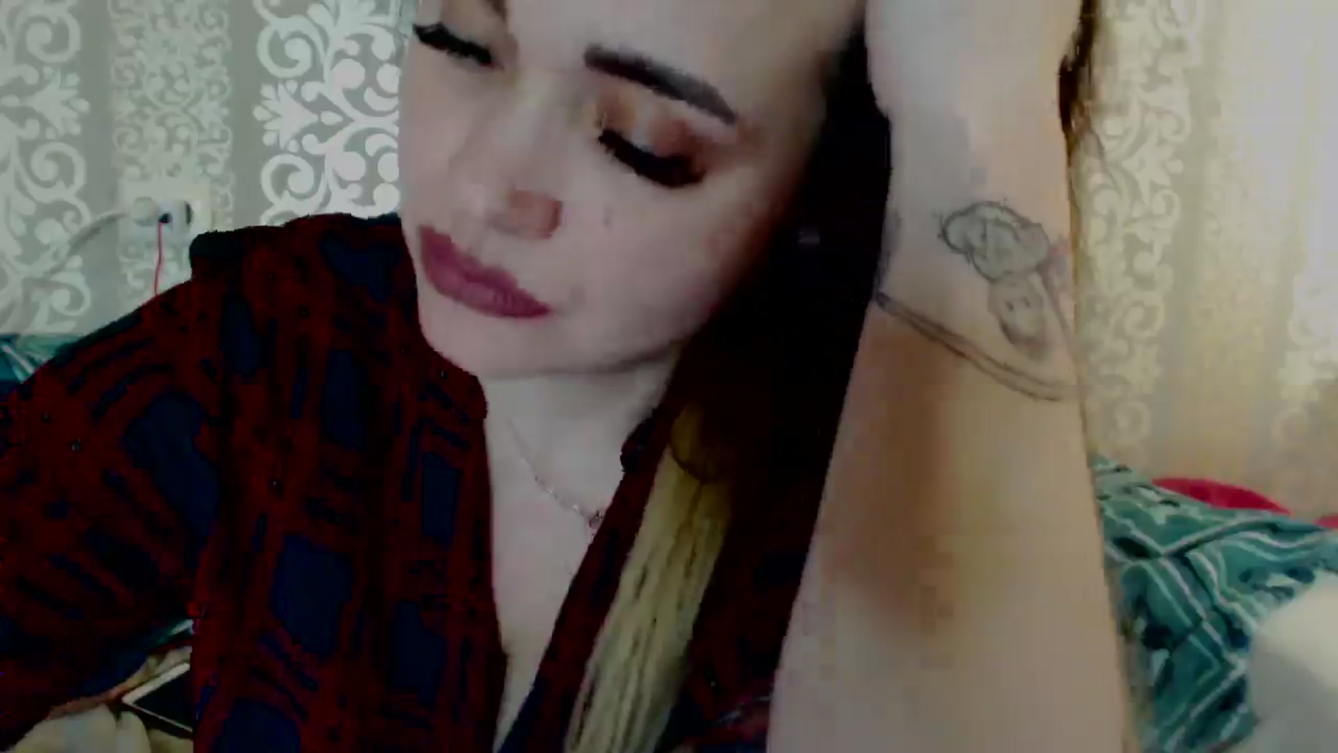Gallery image thumbnail from Shoolgirl's myfreecams stream on, 12/26/2024, 09:28 image 17 of 20