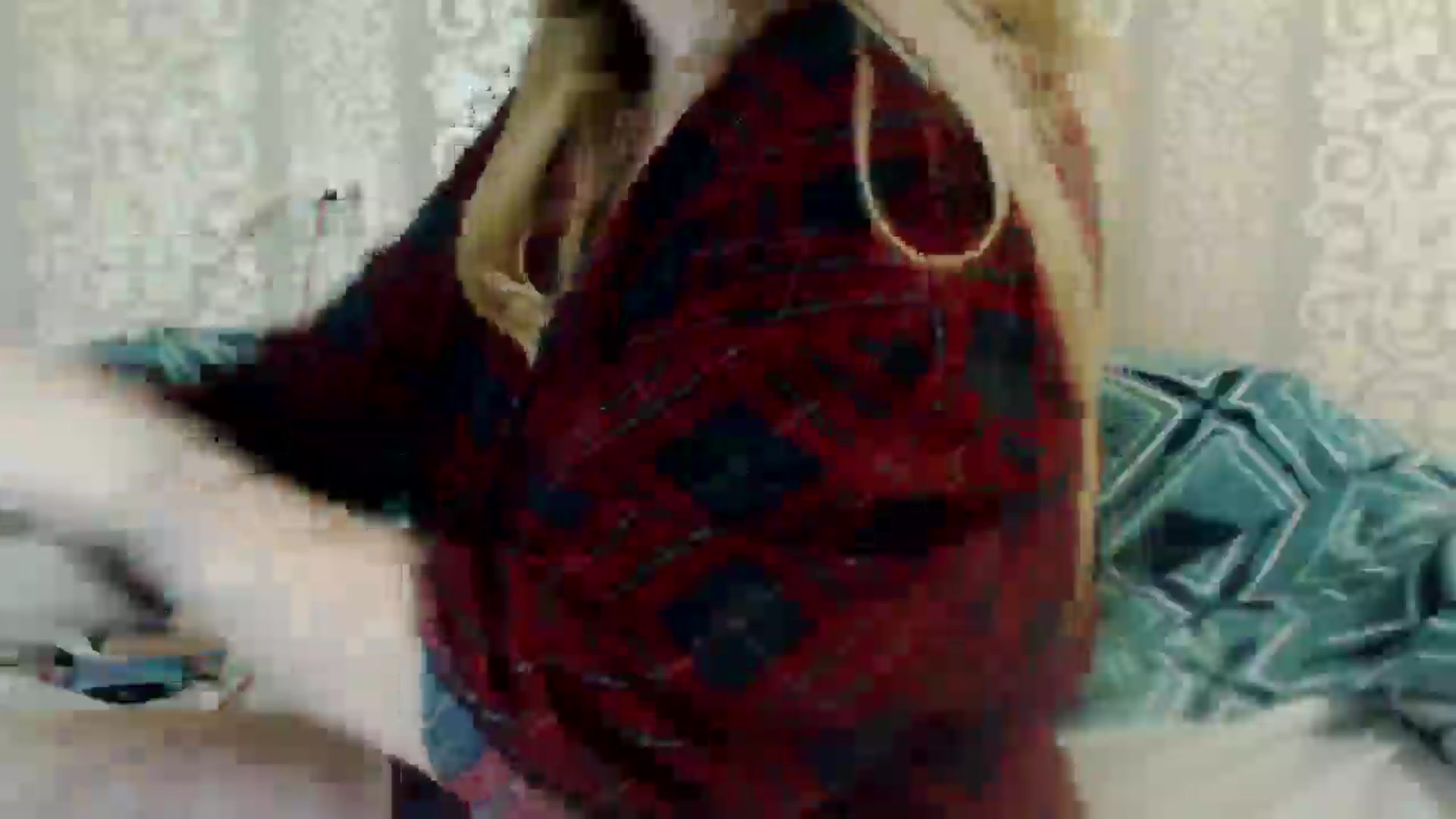 Gallery image thumbnail from Shoolgirl's myfreecams stream on, 12/30/2024, 08:18 image 17 of 20