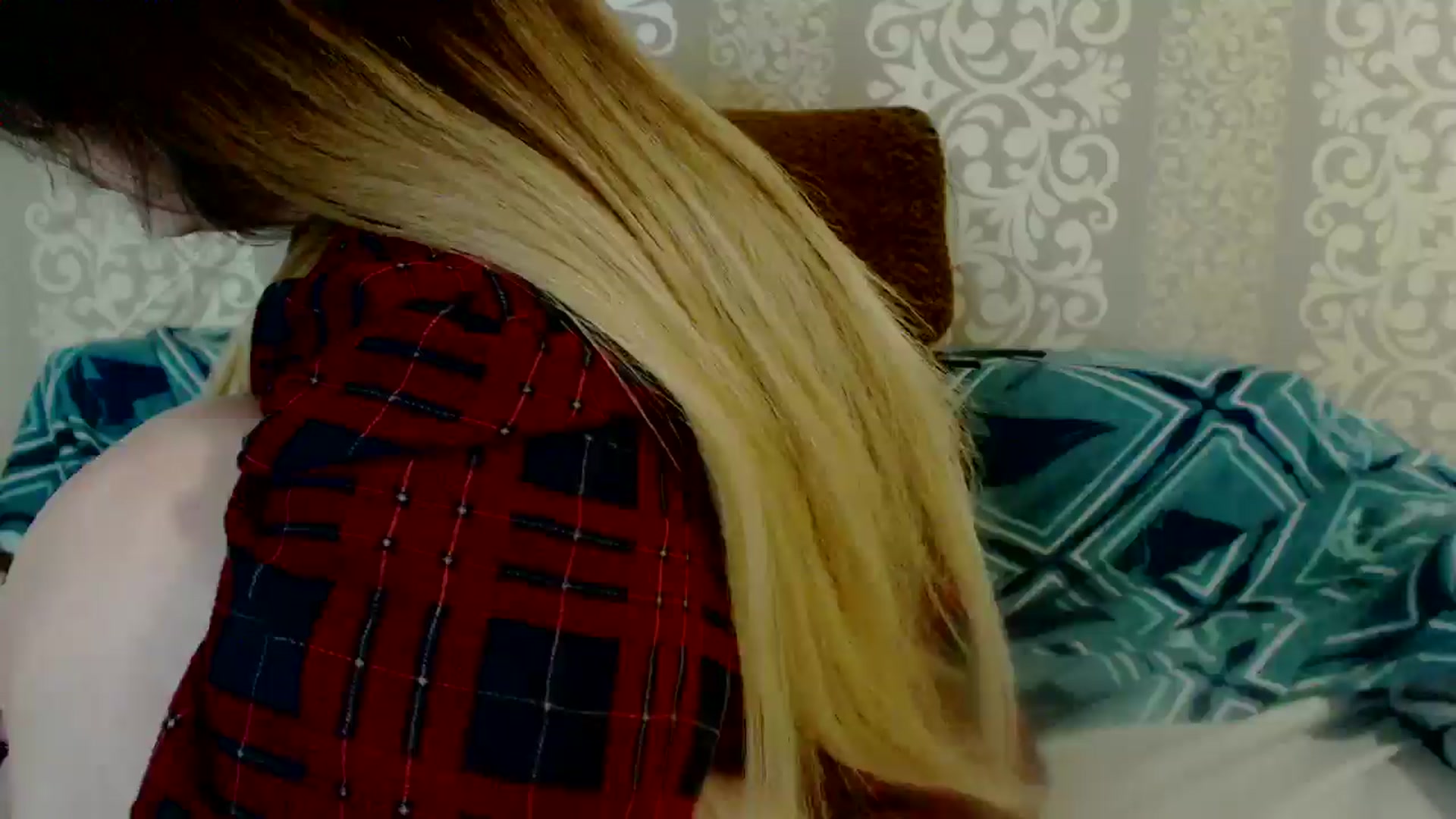 Gallery image thumbnail from Shoolgirl's myfreecams stream on, 12/30/2024, 08:18 image 19 of 20