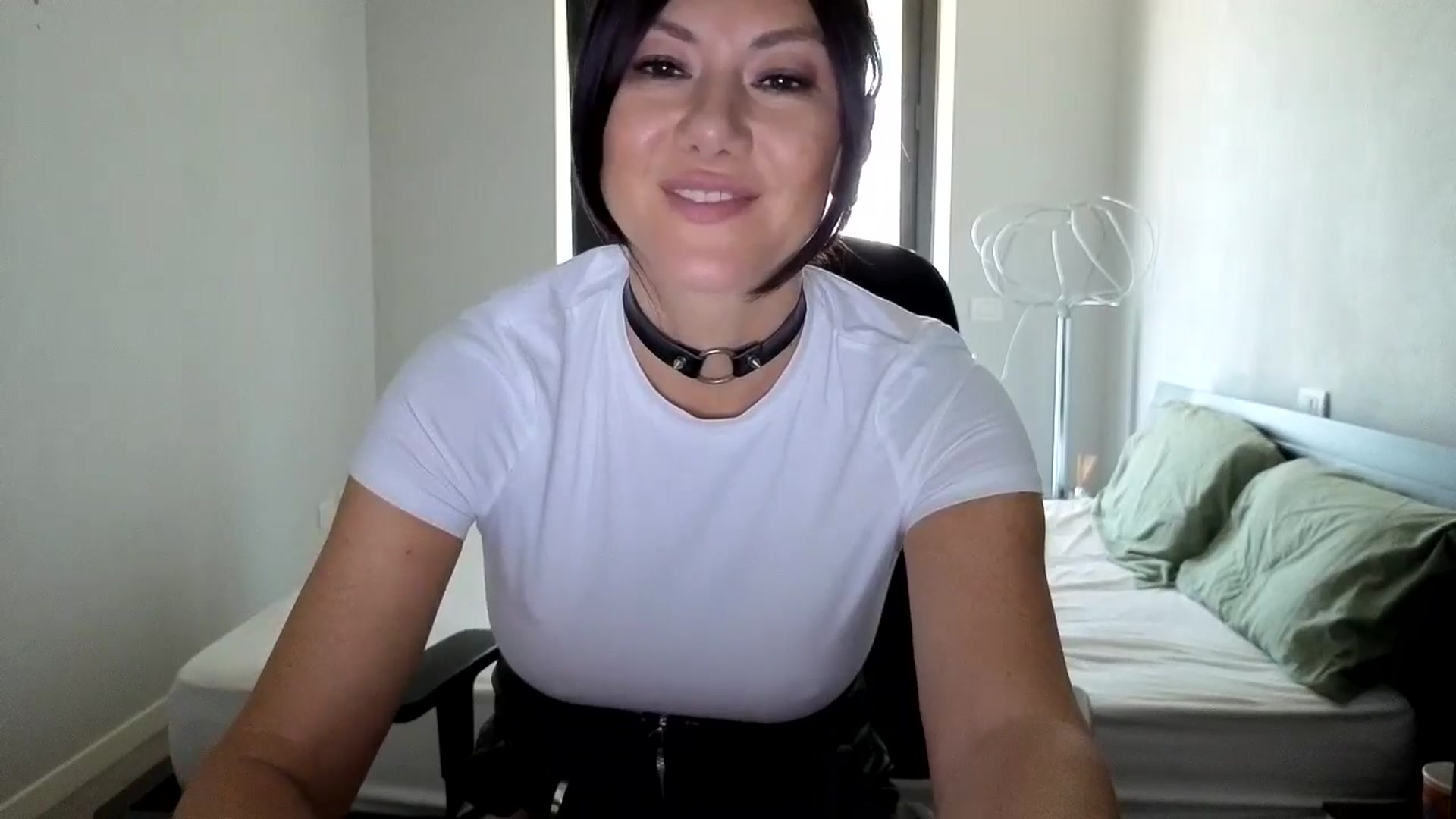 Gallery image thumbnail from ShotsPrincess's myfreecams stream on, 05/09/2026, 10:49 image 12 of 20