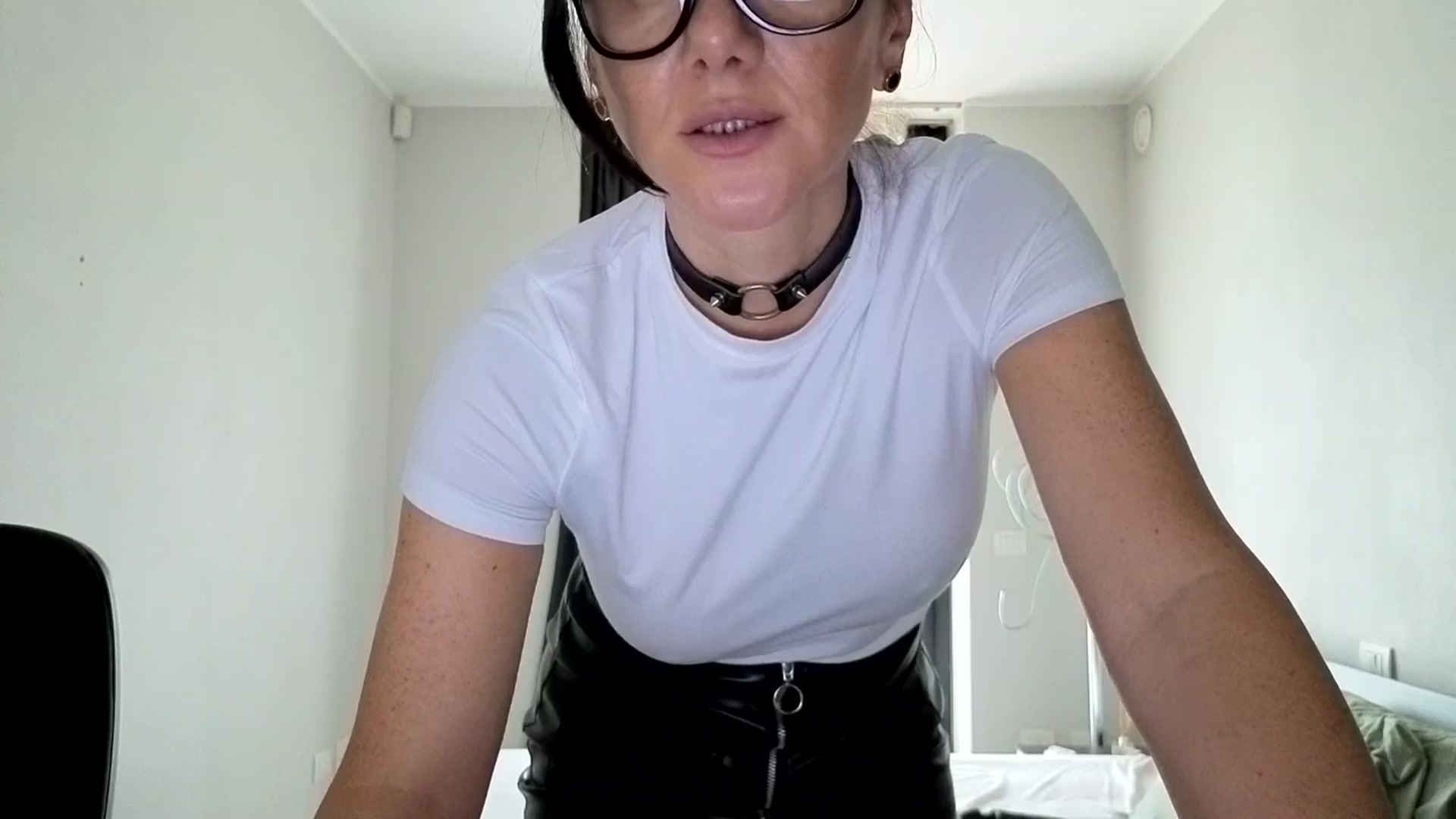 Gallery image thumbnail from ShotsPrincess's myfreecams stream on, 05/10/2026, 09:55 image 6 of 20