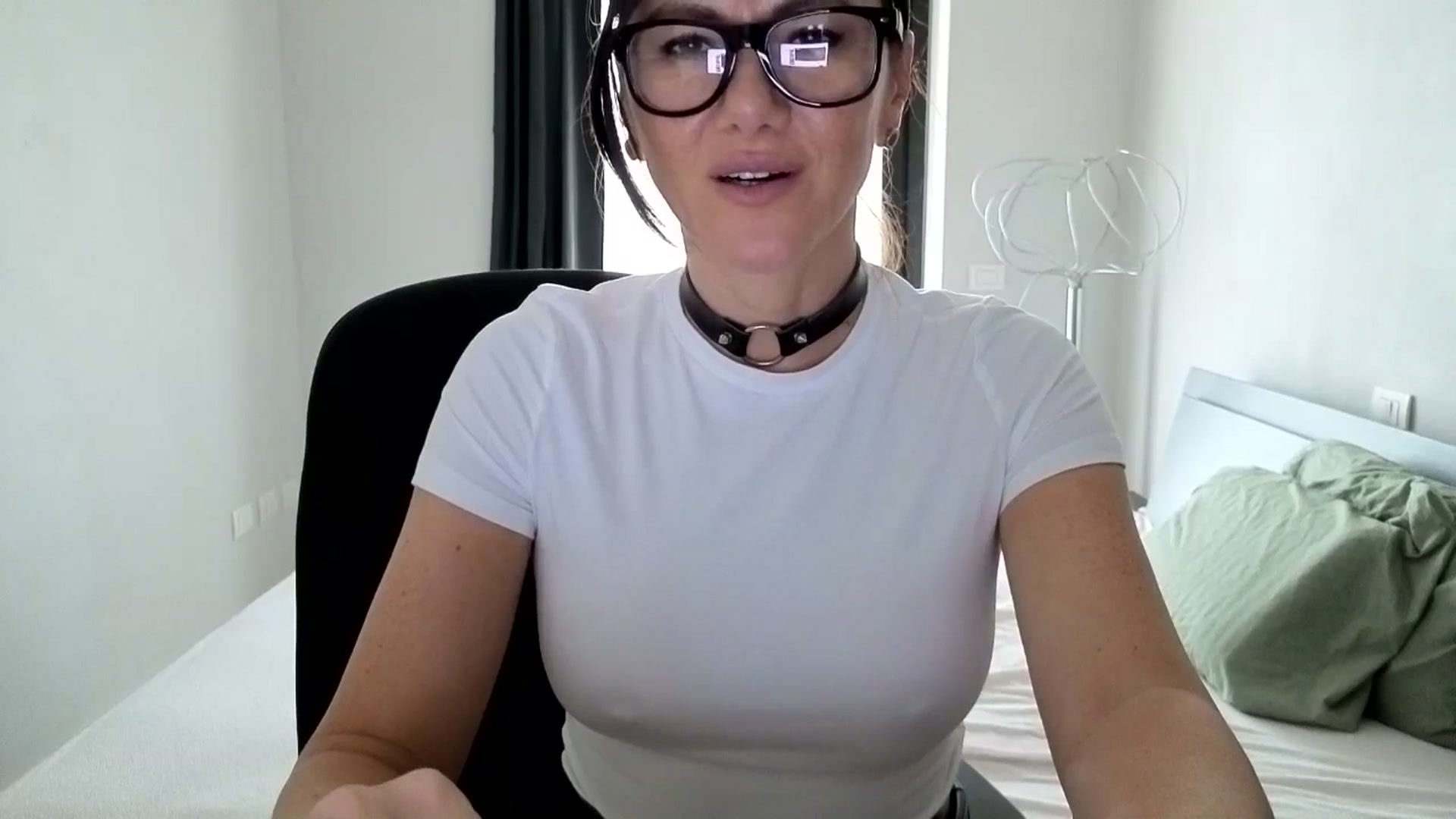 Gallery image thumbnail from ShotsPrincess's myfreecams stream on, 05/10/2026, 09:55 image 12 of 20