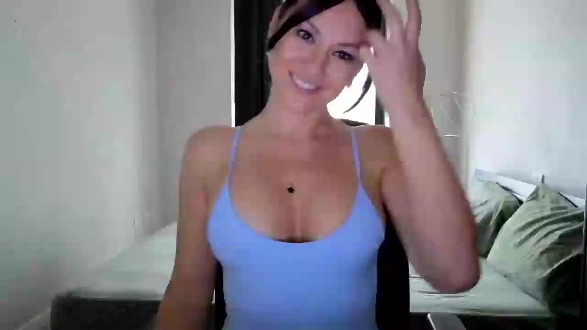 Gallery image thumbnail from ShotsPrincess's myfreecams stream on, 05/15/2026, 11:57 image 16 of 20