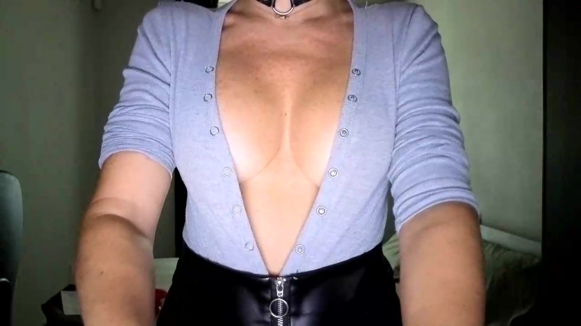 Gallery image thumbnail from ShotsPrincess's myfreecams stream on, 07/29/2026, 13:49 image 17 of 20