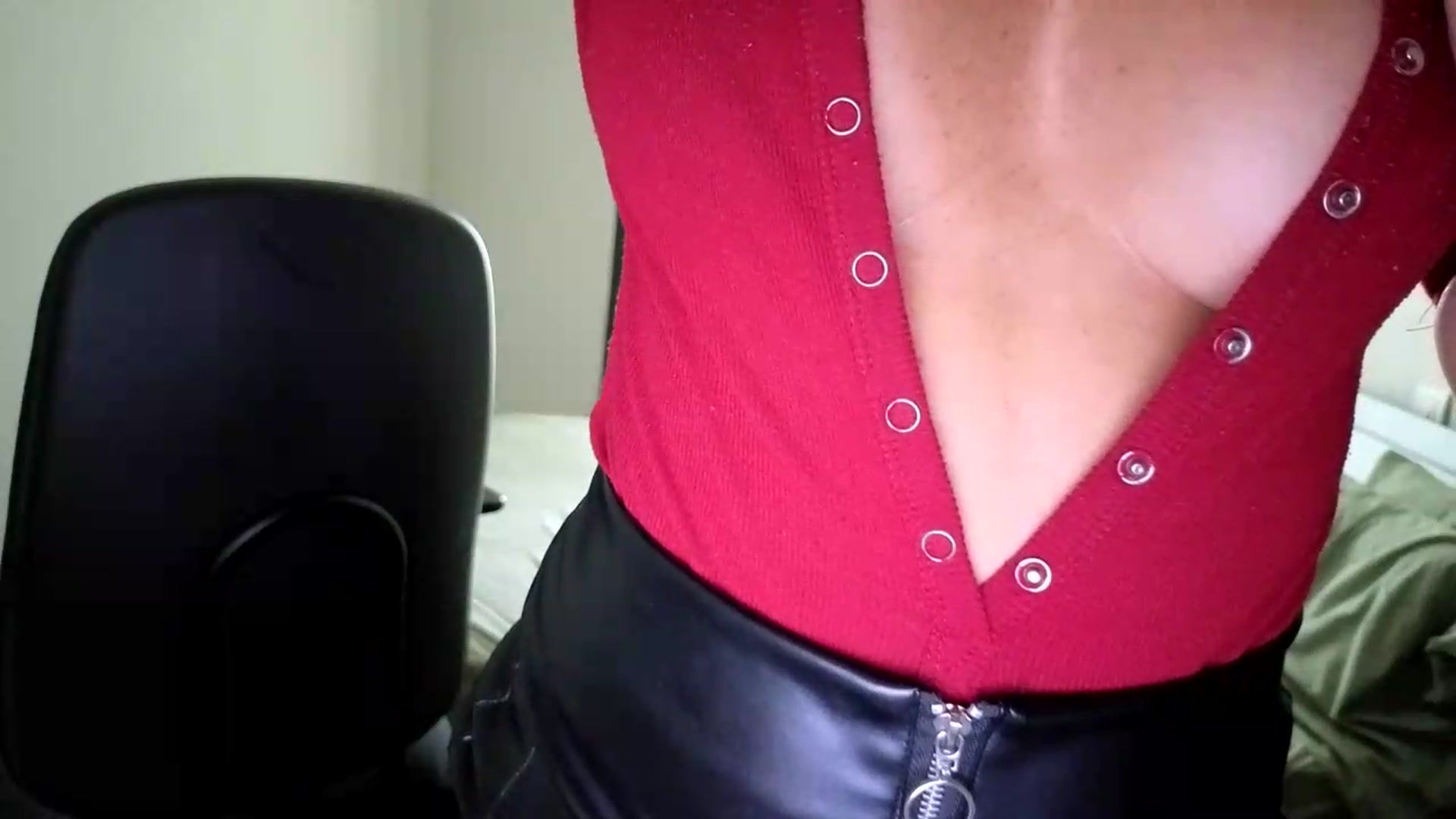 Gallery image thumbnail from ShotsPrincess's myfreecams stream on, 07/31/2026, 12:31 image 6 of 20