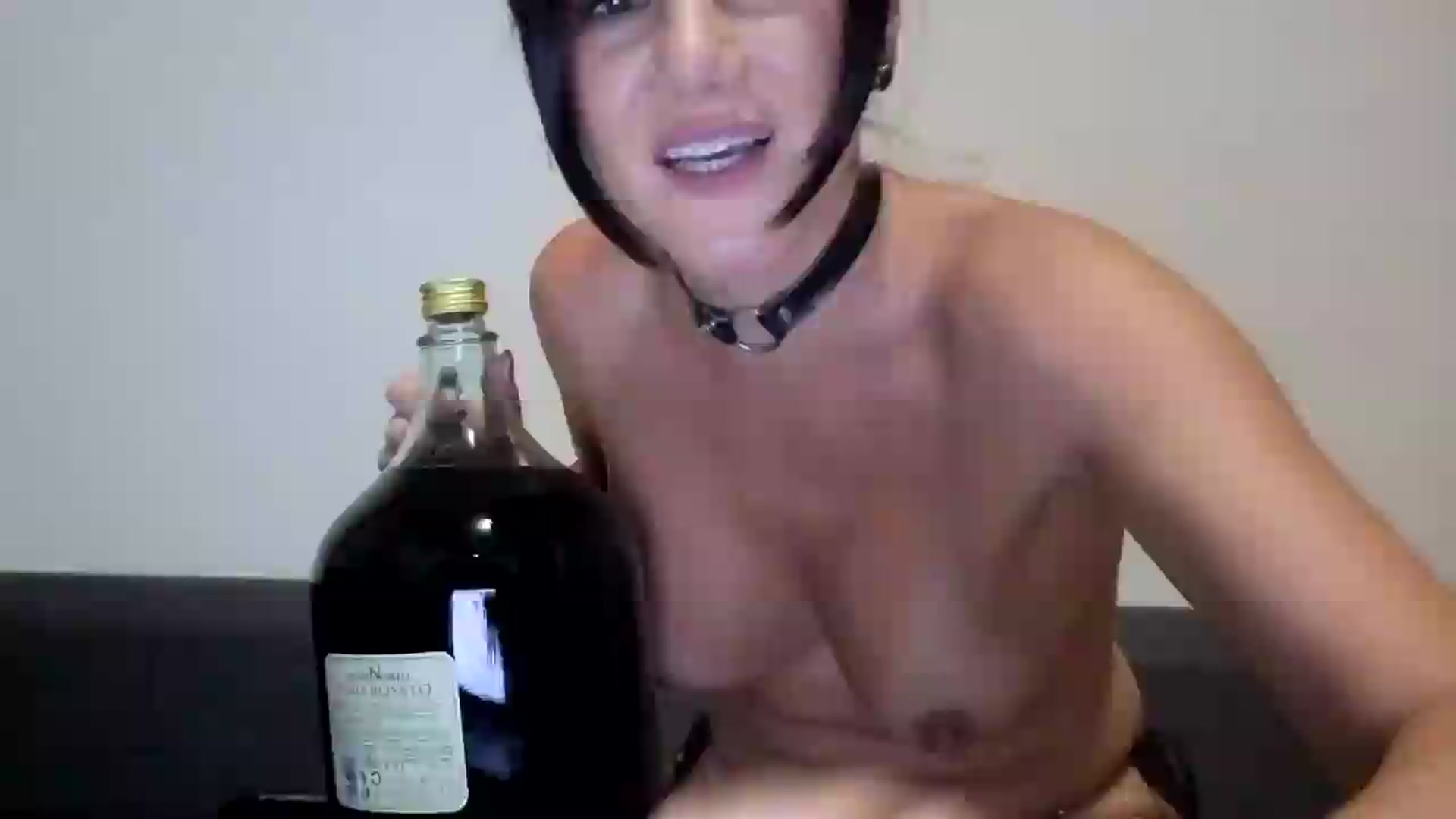 Gallery image thumbnail from ShotsPrincess's myfreecams stream on, 08/22/2026, 18:44 image 1 of 20