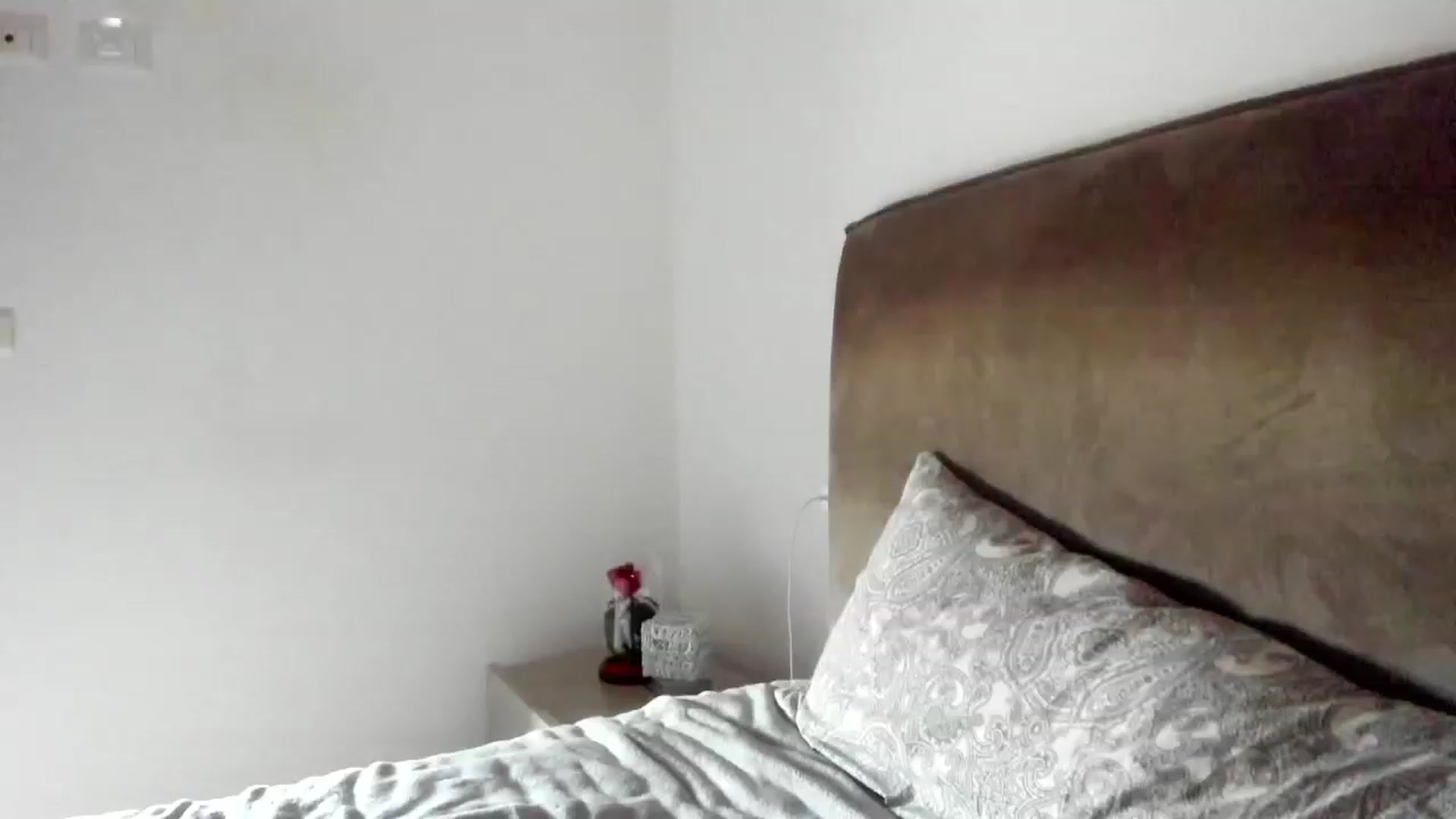 Gallery image thumbnail from Shots_Nd_Legs's myfreecams stream on, 11/15/2023, 12:52 image 20 of 20