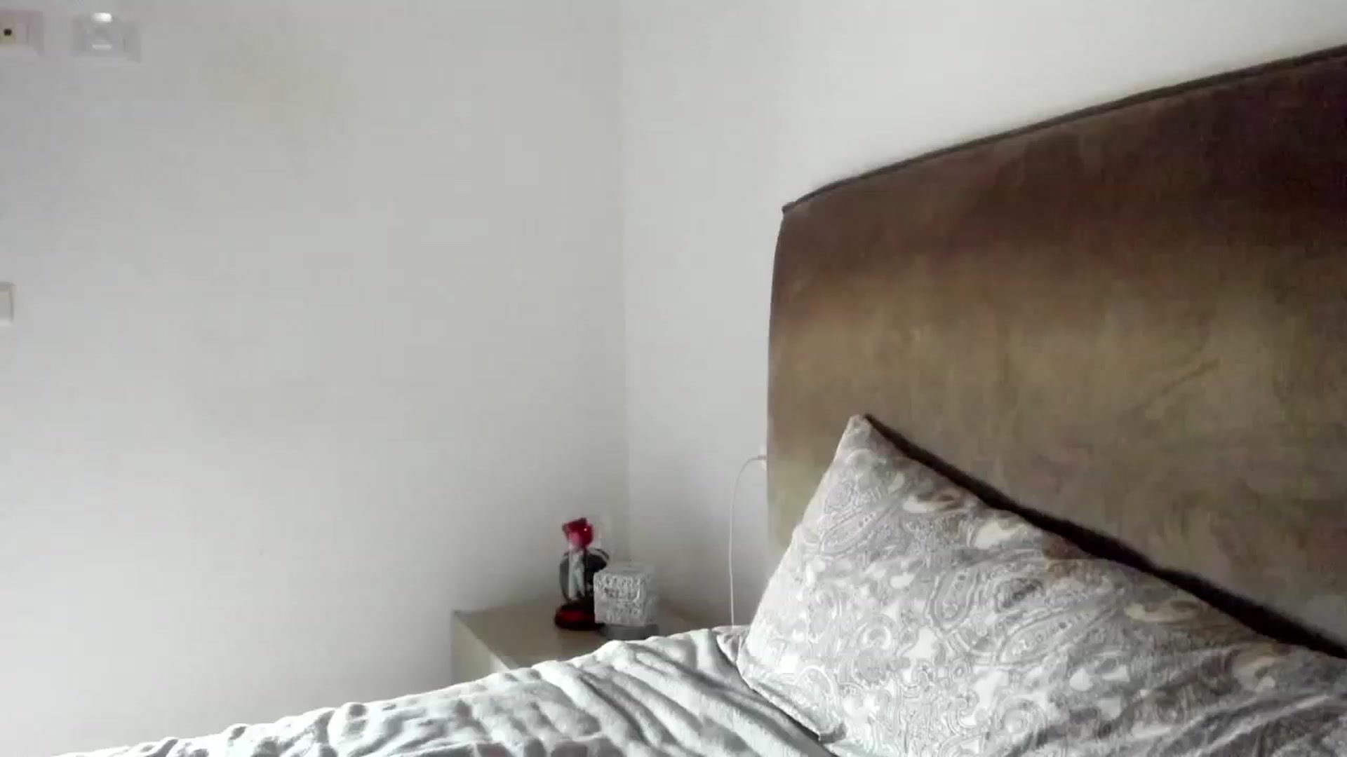 Gallery image thumbnail from Shots_Nd_Legs's myfreecams stream on, 11/15/2023, 12:52 image 19 of 20