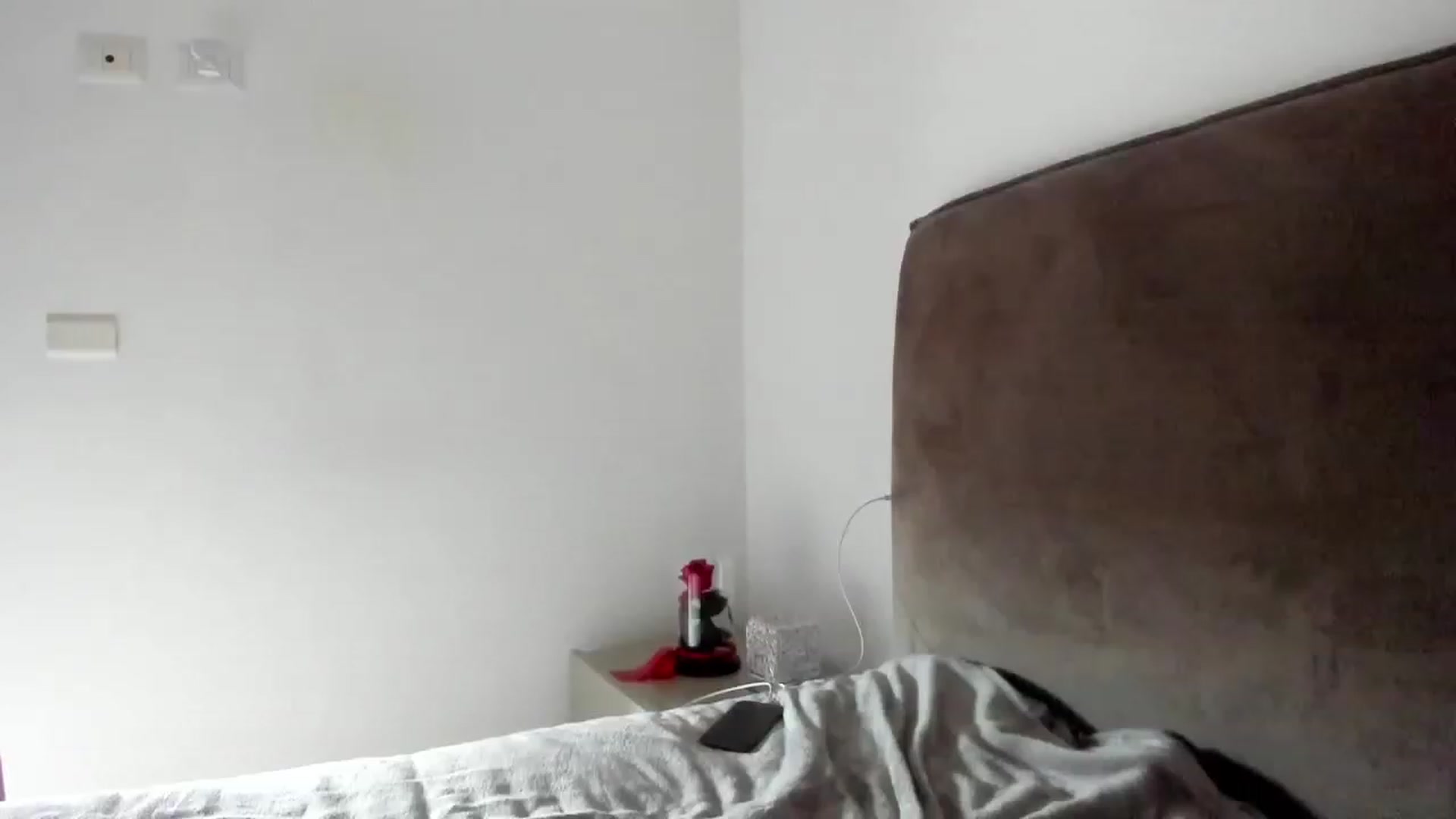 Gallery image thumbnail from Shots_Nd_Legs's myfreecams stream on, 12/20/2023, 12:12 image 18 of 20