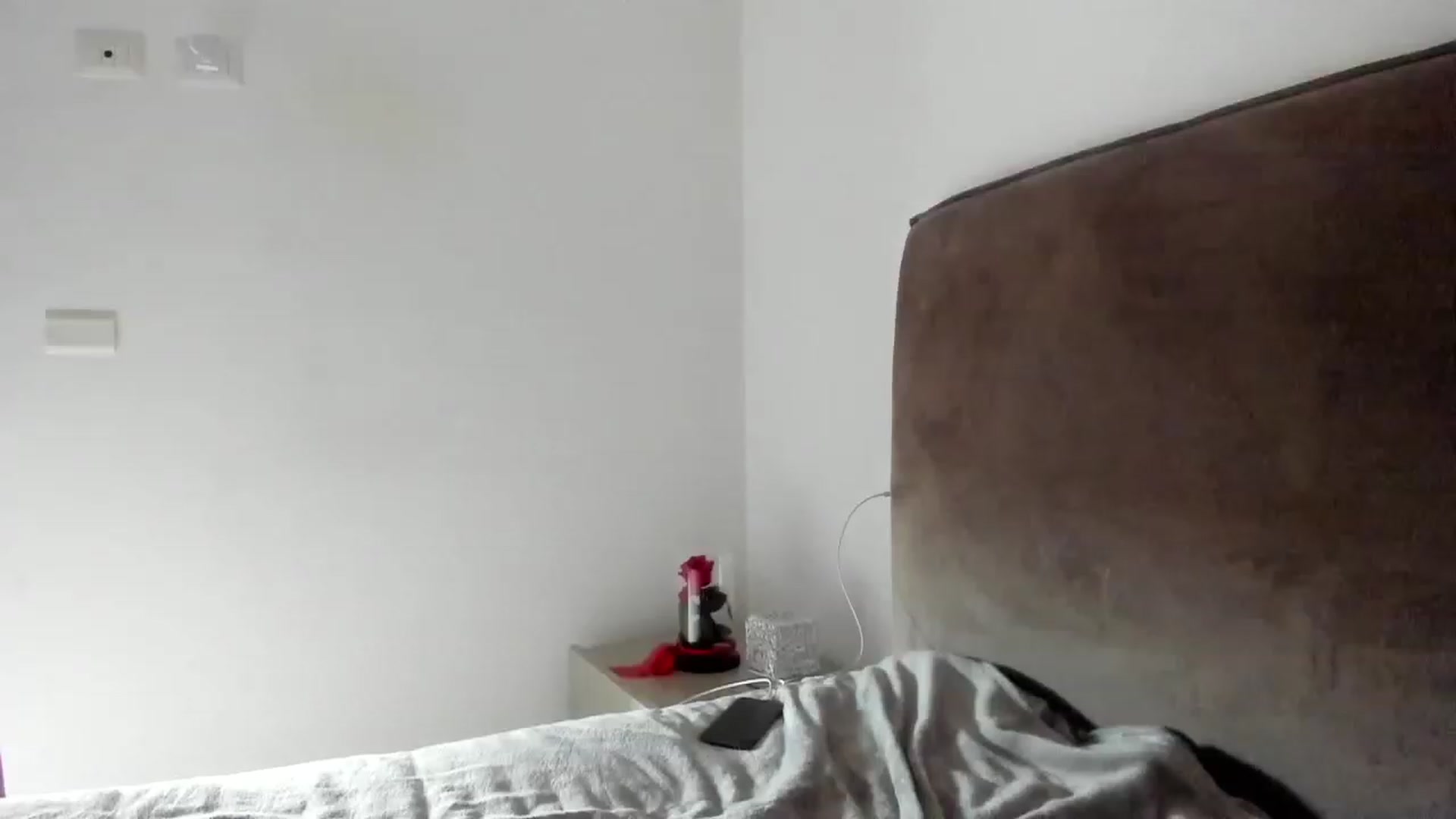 Gallery image thumbnail from Shots_Nd_Legs's myfreecams stream on, 12/20/2023, 12:12 image 17 of 20