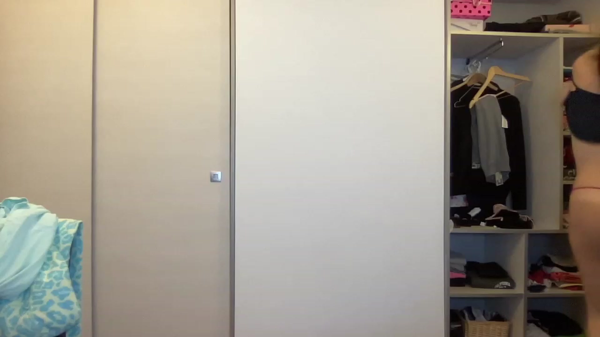 Gallery image thumbnail from Shots_Nd_Legs's myfreecams stream on, 01/04/2024, 19:05 image 6 of 20