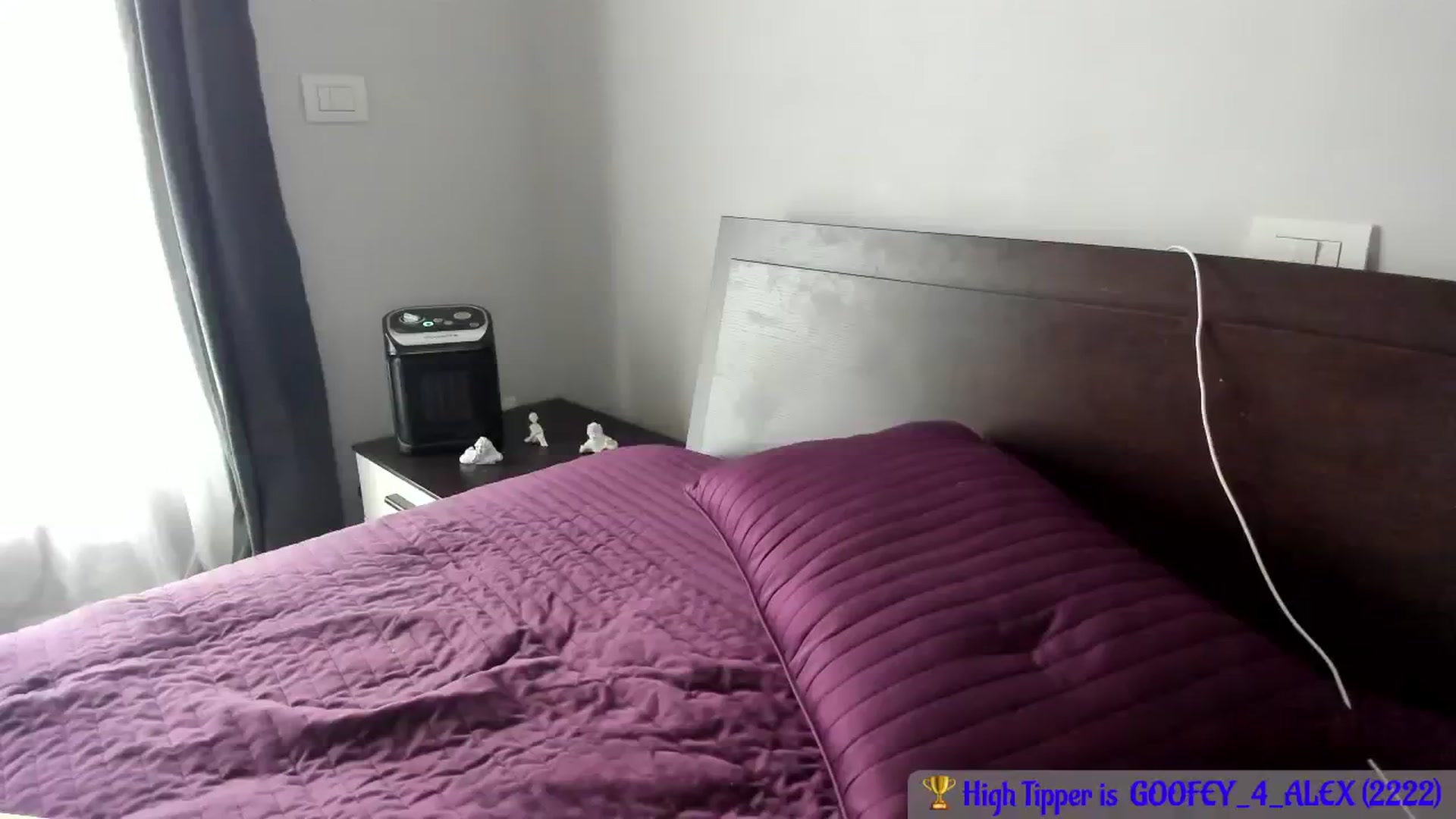 Gallery image thumbnail from Shots_Nd_Legs's myfreecams stream on, 02/21/2024, 15:52 image 17 of 20