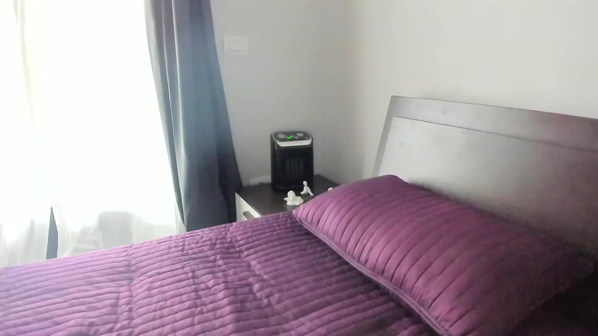 Gallery image thumbnail from Shots_Nd_Legs's myfreecams stream on, 03/15/2024, 15:26 image 15 of 20
