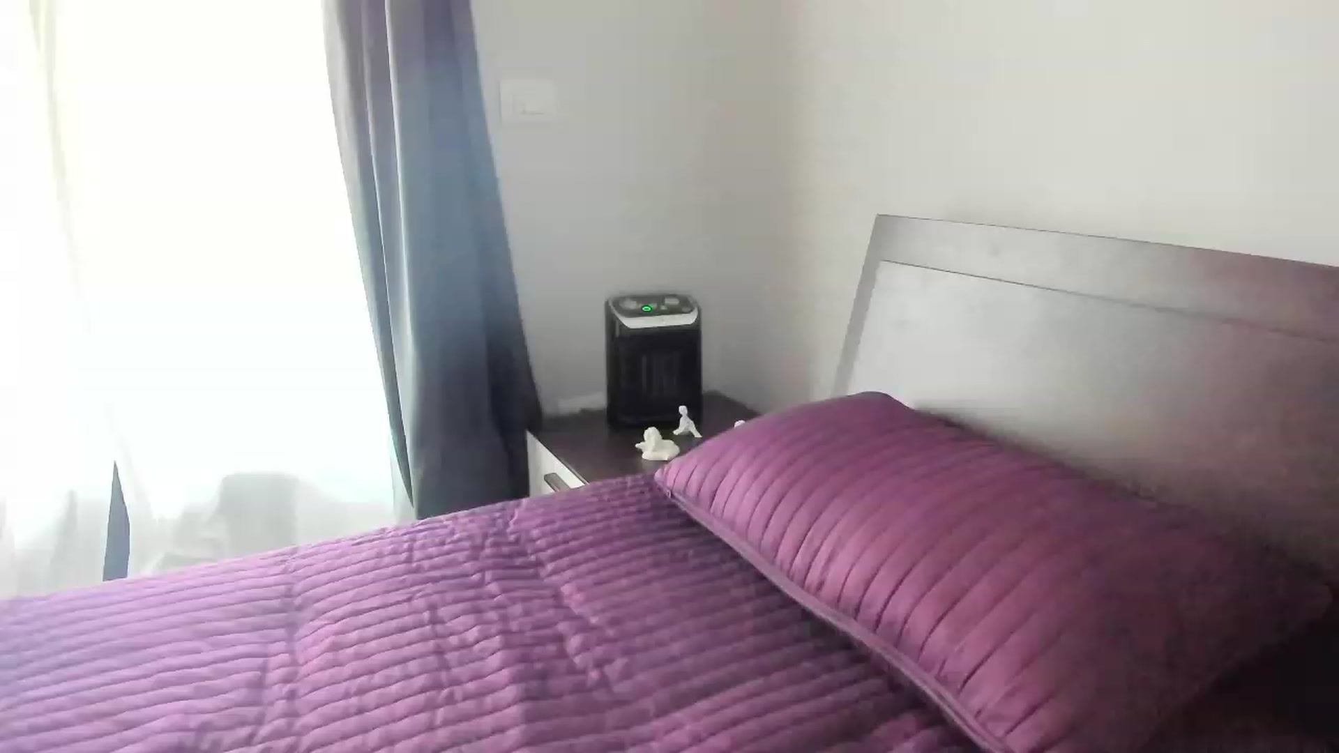 Gallery image thumbnail from Shots_Nd_Legs's myfreecams stream on, 03/15/2024, 15:26 image 14 of 20