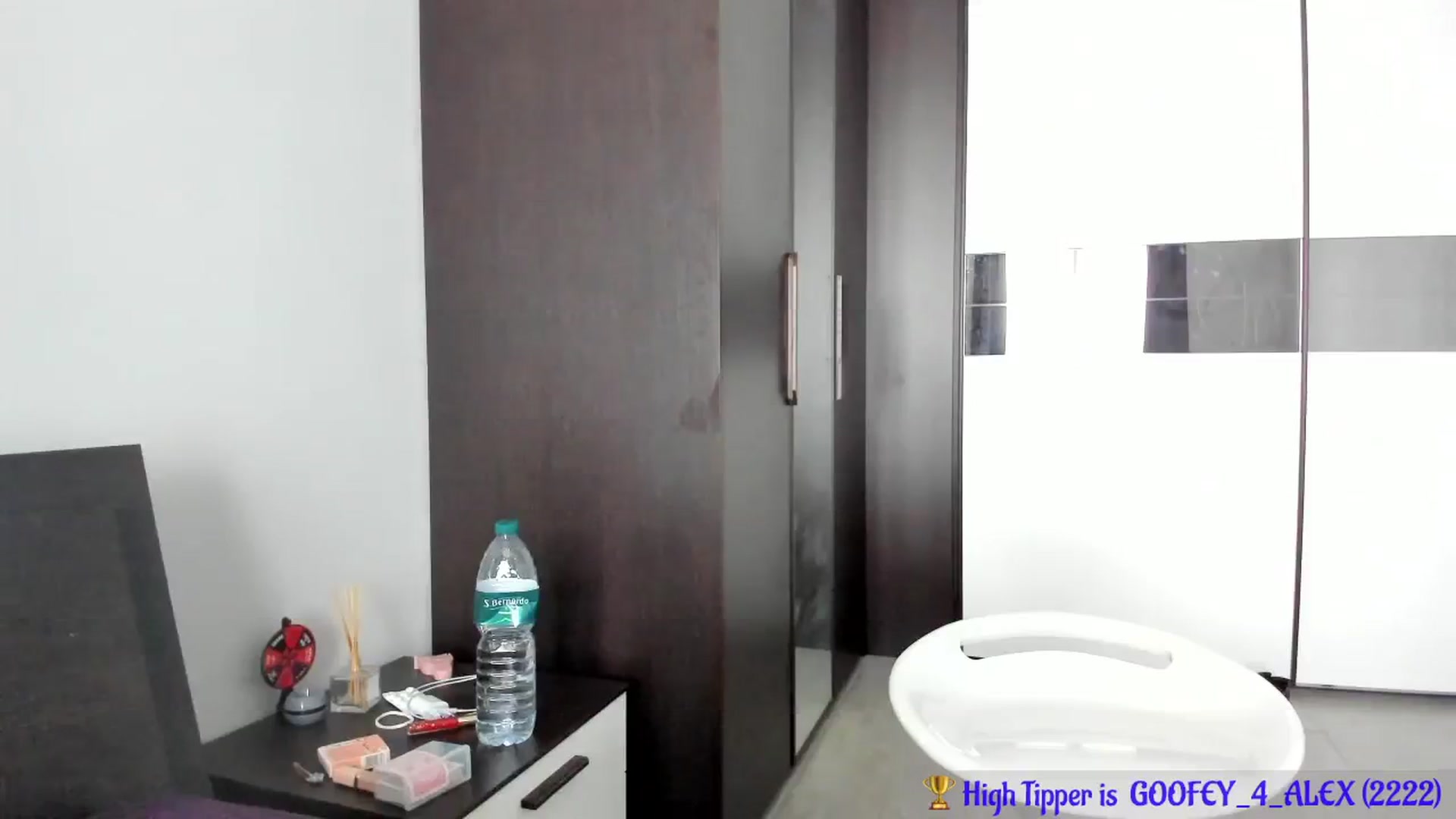 Gallery image thumbnail from Shots_Nd_Legs's myfreecams stream on, 03/20/2024, 14:47 image 14 of 20