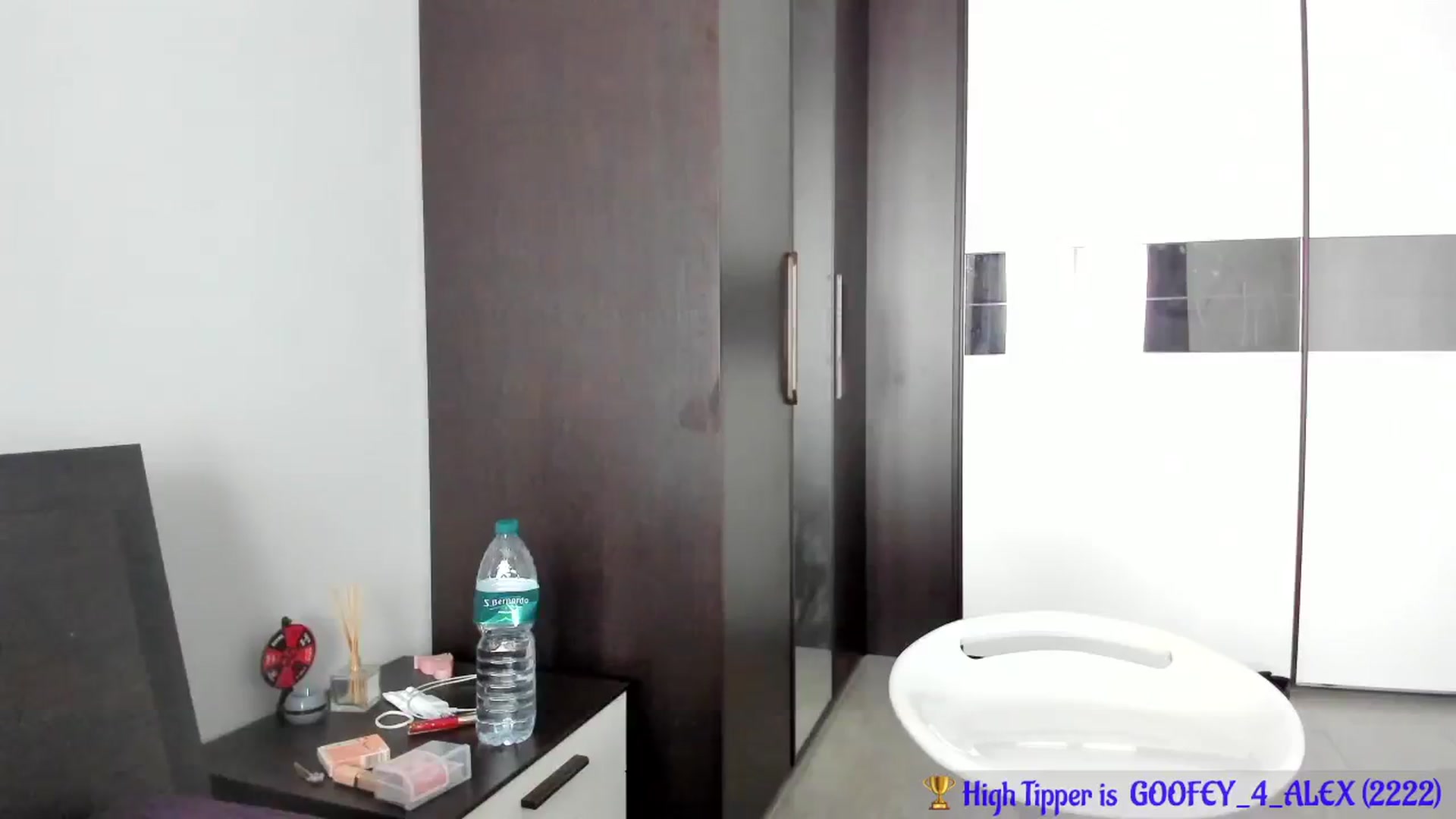 Gallery image thumbnail from Shots_Nd_Legs's myfreecams stream on, 03/20/2024, 14:47 image 12 of 20