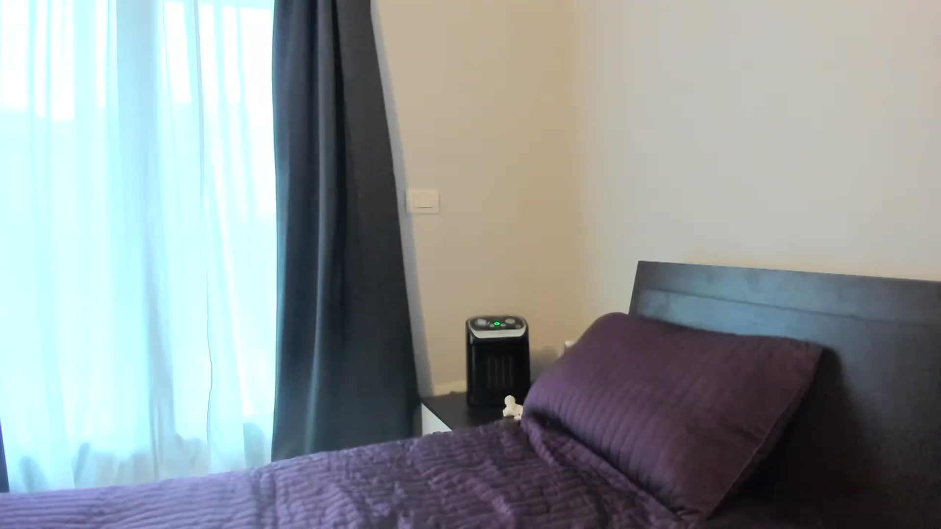 Gallery image thumbnail from Shots_Nd_Legs's myfreecams stream on, 03/26/2024, 15:14 image 19 of 20