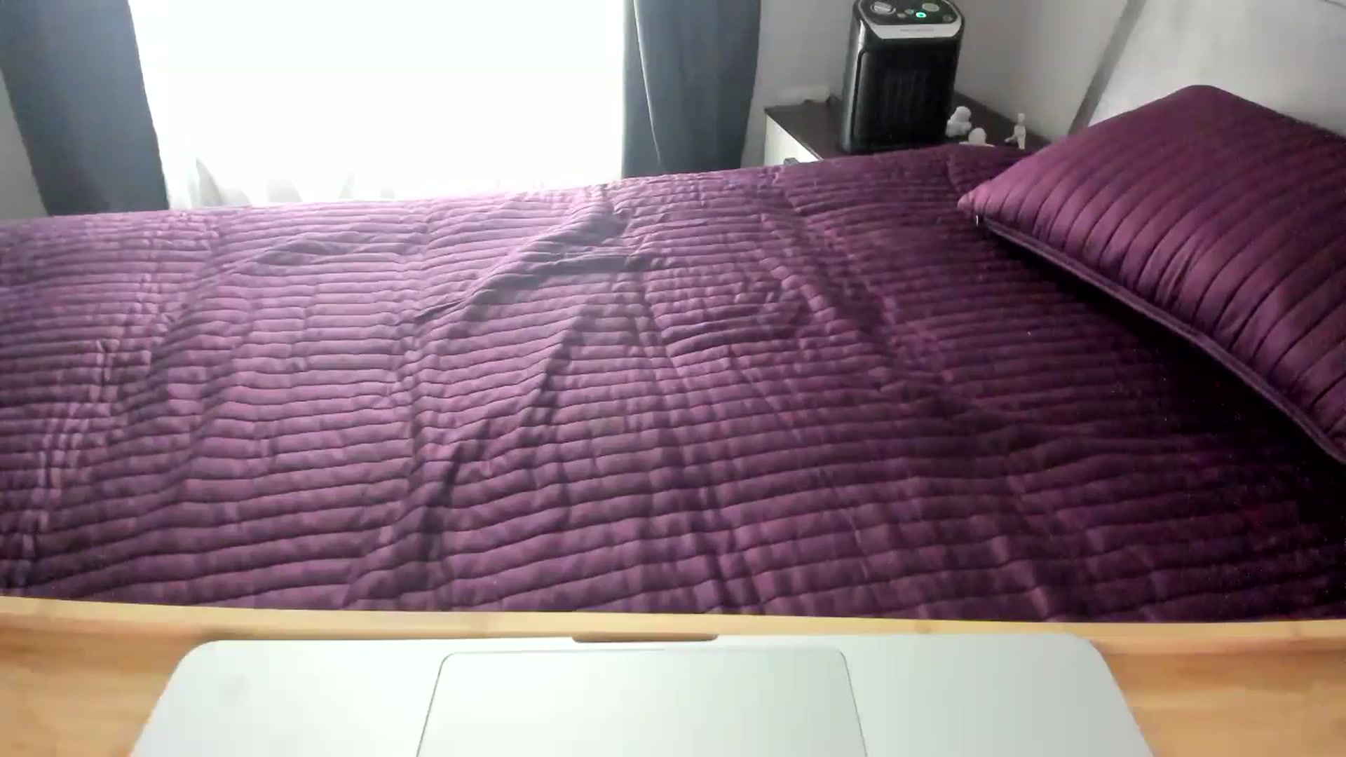 Gallery image thumbnail from Shots_Nd_Legs's myfreecams stream on, 03/29/2024, 16:56 image 8 of 20