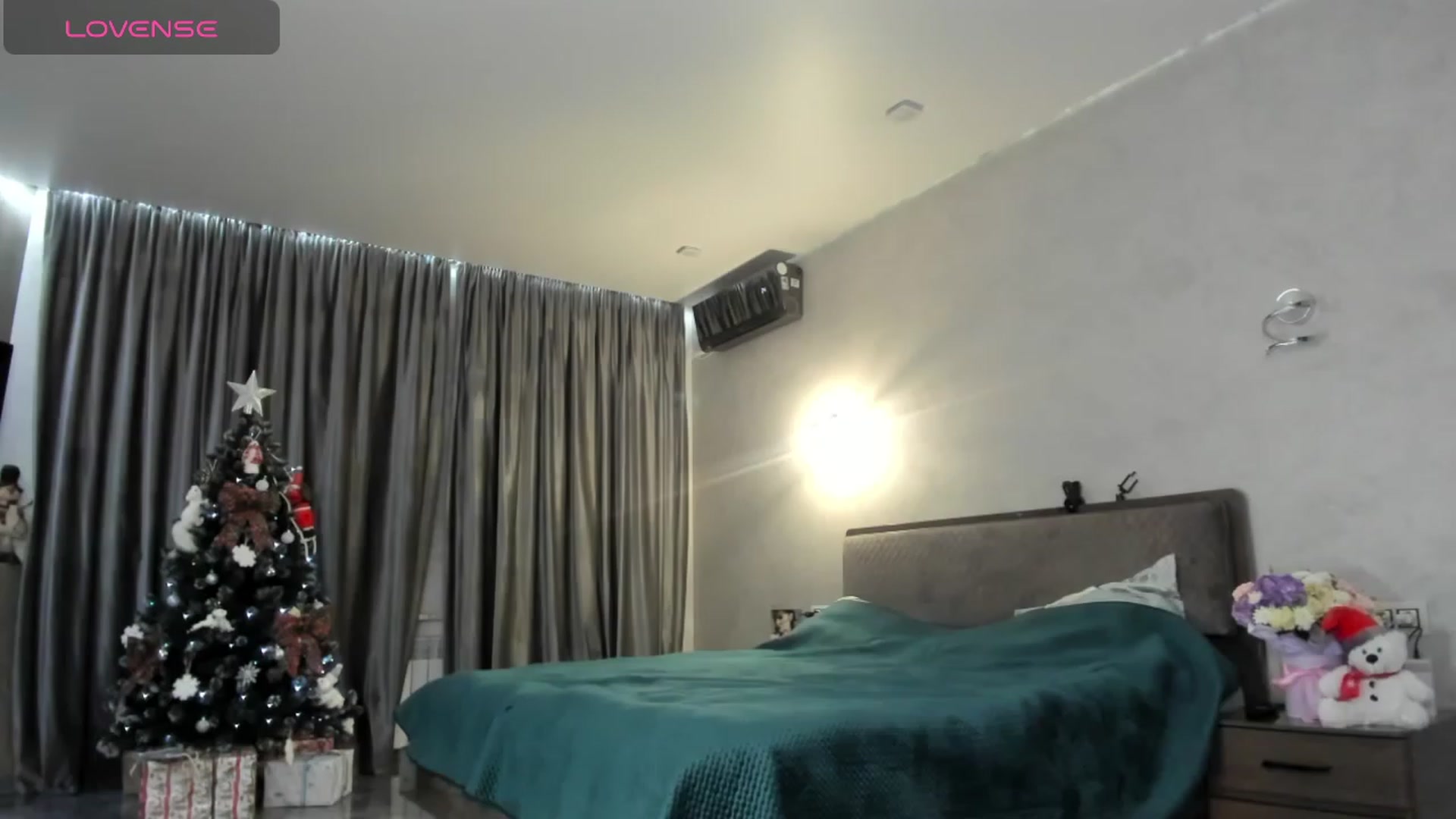 Gallery image thumbnail from ShowLuvK's myfreecams stream on, 01/03/2024, 17:06 image 2 of 20