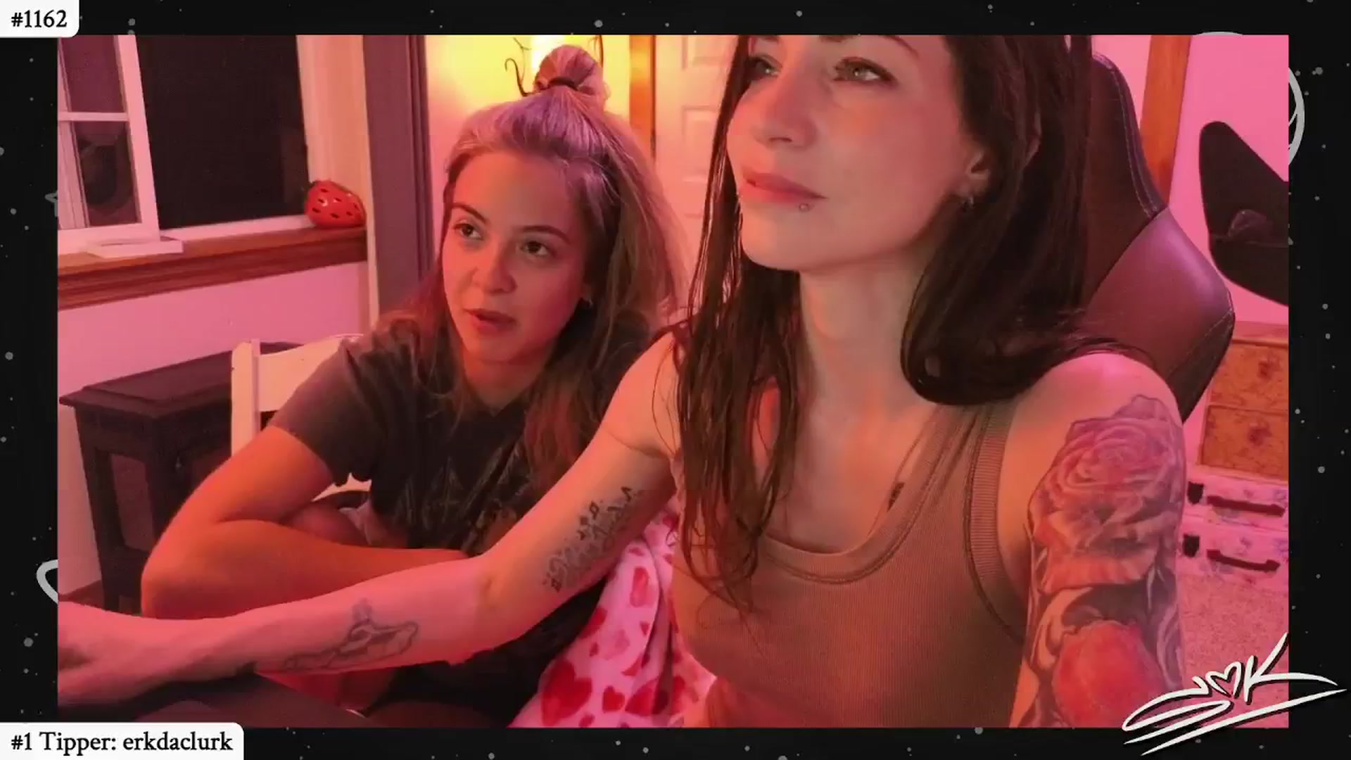 Gallery image thumbnail from ShowMeKitties's myfreecams stream on, 07/18/2024, 08:13 image 6 of 20