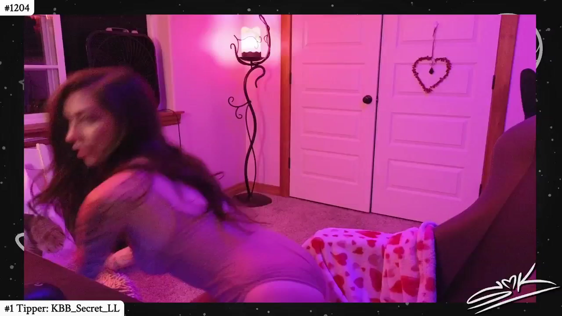 Gallery image thumbnail from ShowMeKitties's myfreecams stream on, 07/21/2024, 10:36 image 11 of 20