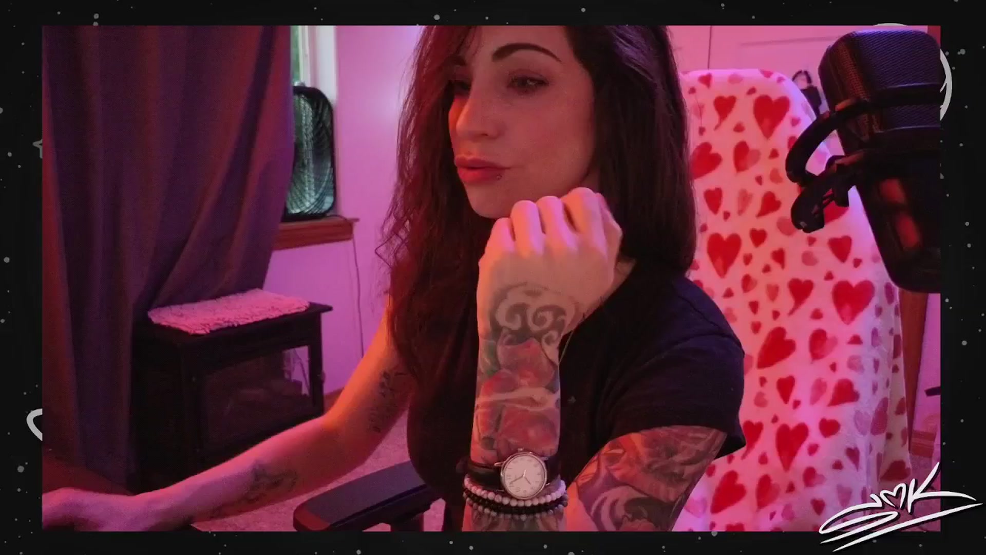 Gallery image thumbnail from ShowMeKitties's myfreecams stream on, 08/10/2024, 05:29 image 1 of 20