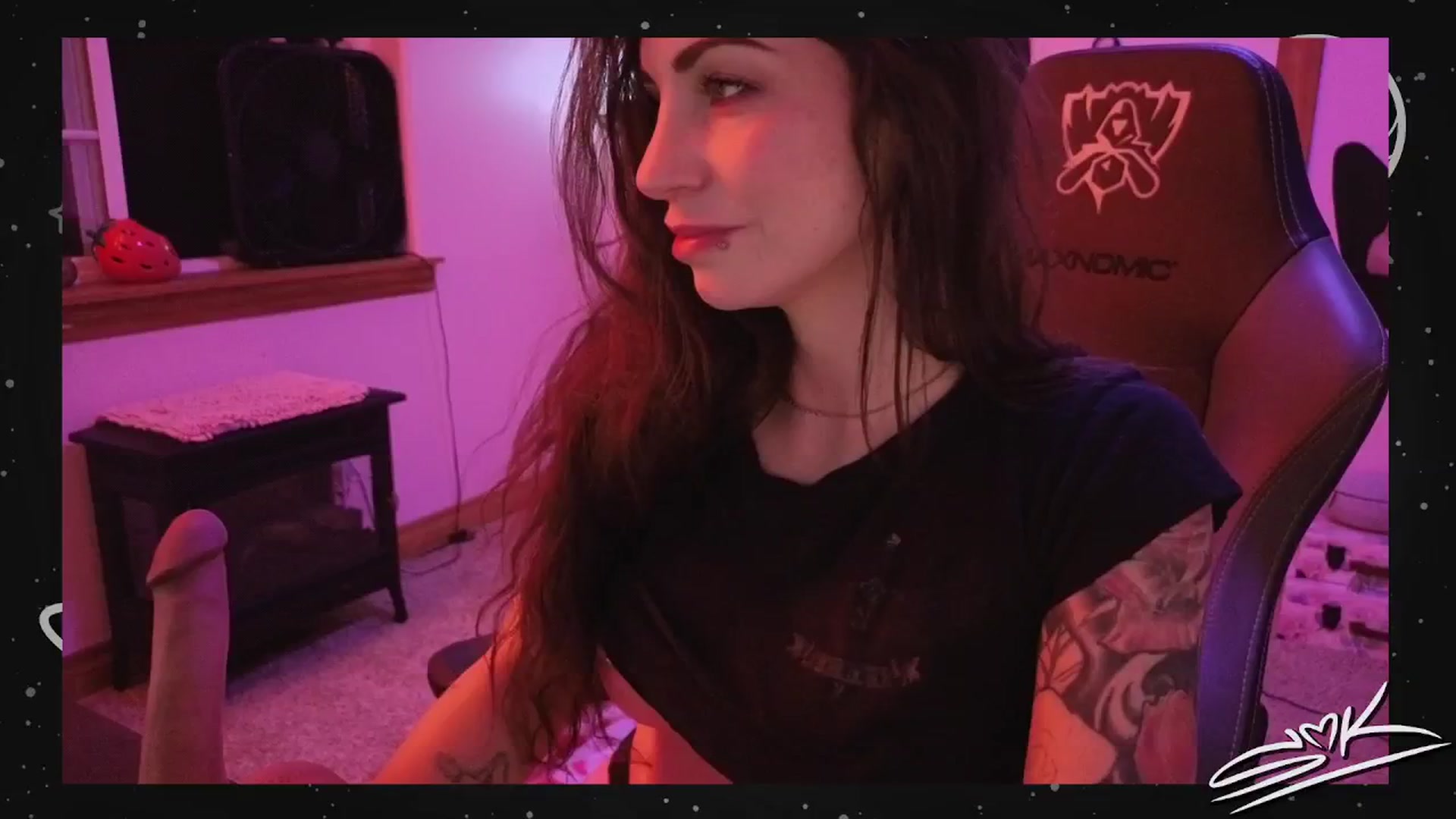 Gallery image thumbnail from ShowMeKitties's myfreecams stream on, 08/10/2024, 05:29 image 18 of 20