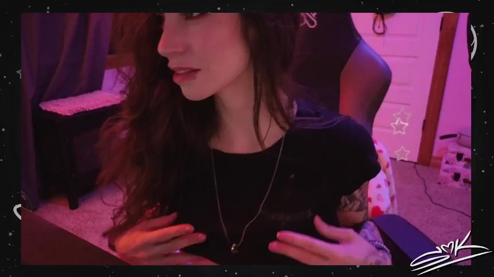 Gallery image thumbnail from ShowMeKitties's myfreecams stream on, 08/10/2024, 05:29 image 9 of 20