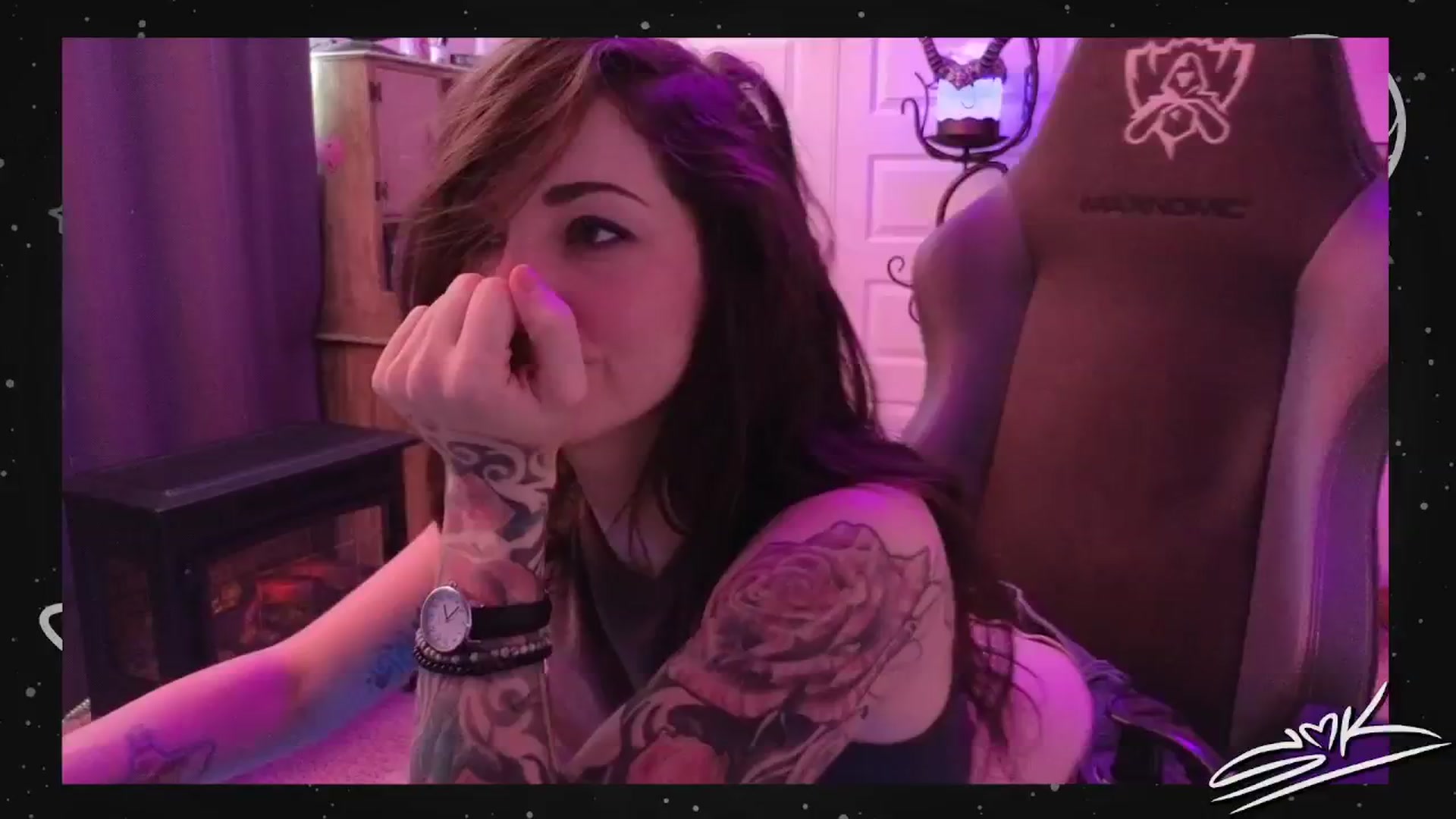 Gallery image thumbnail from ShowMeKitties's myfreecams stream on, 09/17/2024, 21:52 image 17 of 20