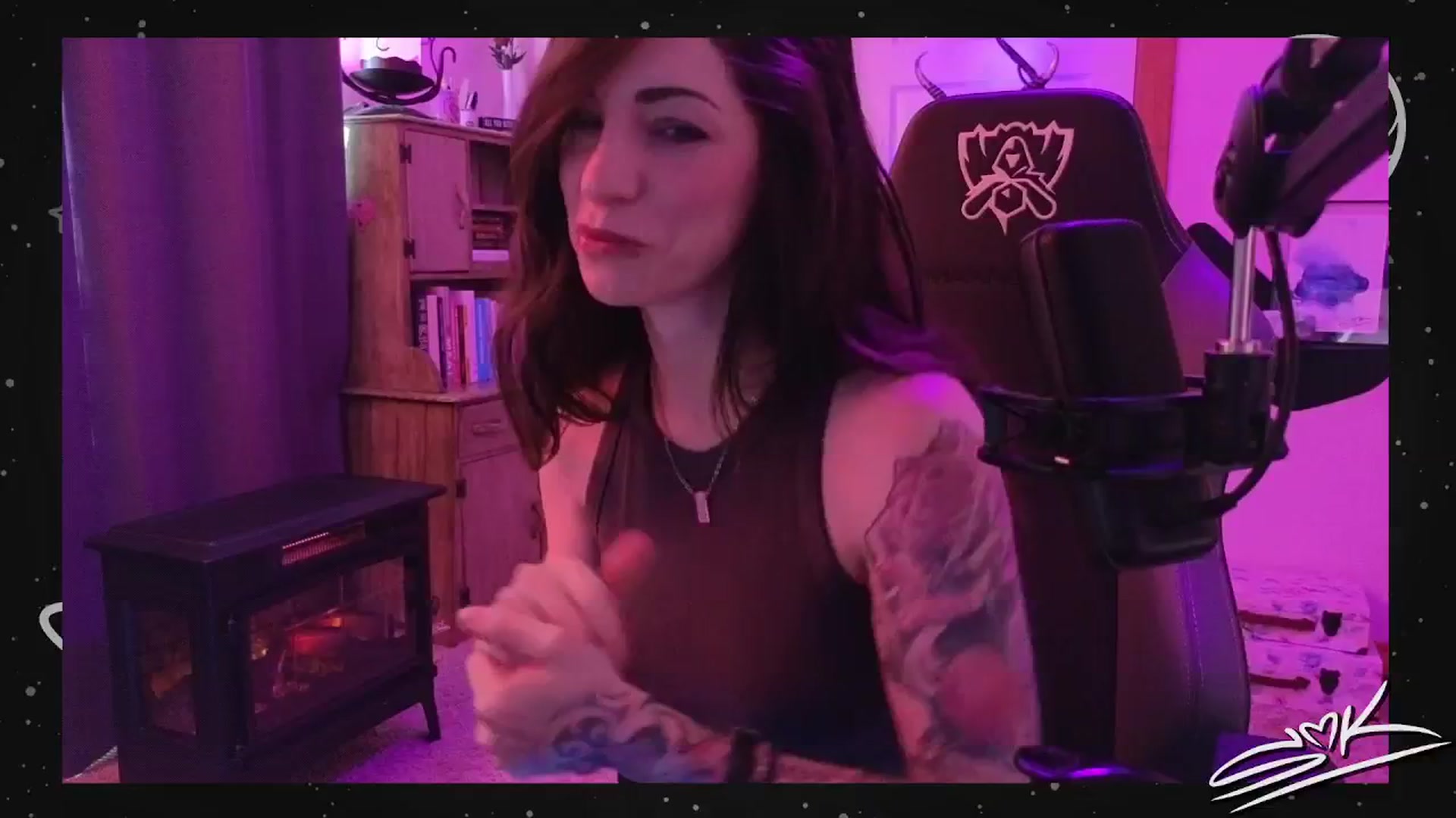 Gallery image thumbnail from ShowMeKitties's myfreecams stream on, 09/17/2024, 21:52 image 3 of 20