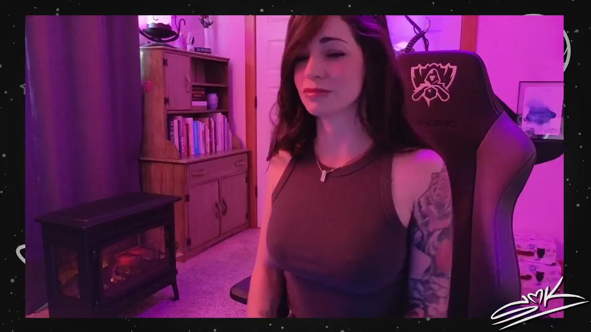 Gallery image thumbnail from ShowMeKitties's myfreecams stream on, 09/17/2024, 21:52 image 4 of 20