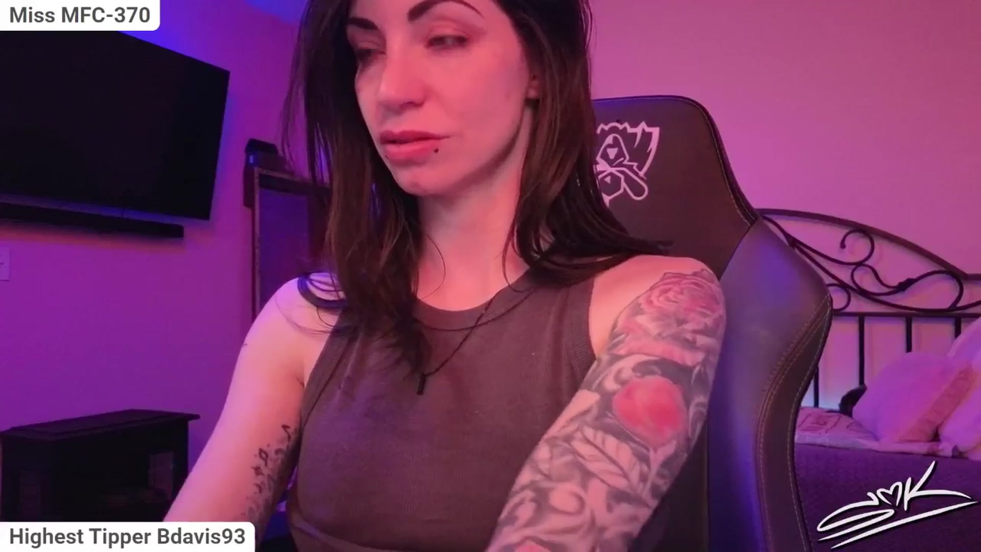Gallery image thumbnail from ShowMeKitties's myfreecams stream on, 06/06/2025, 09:24 image 19 of 20