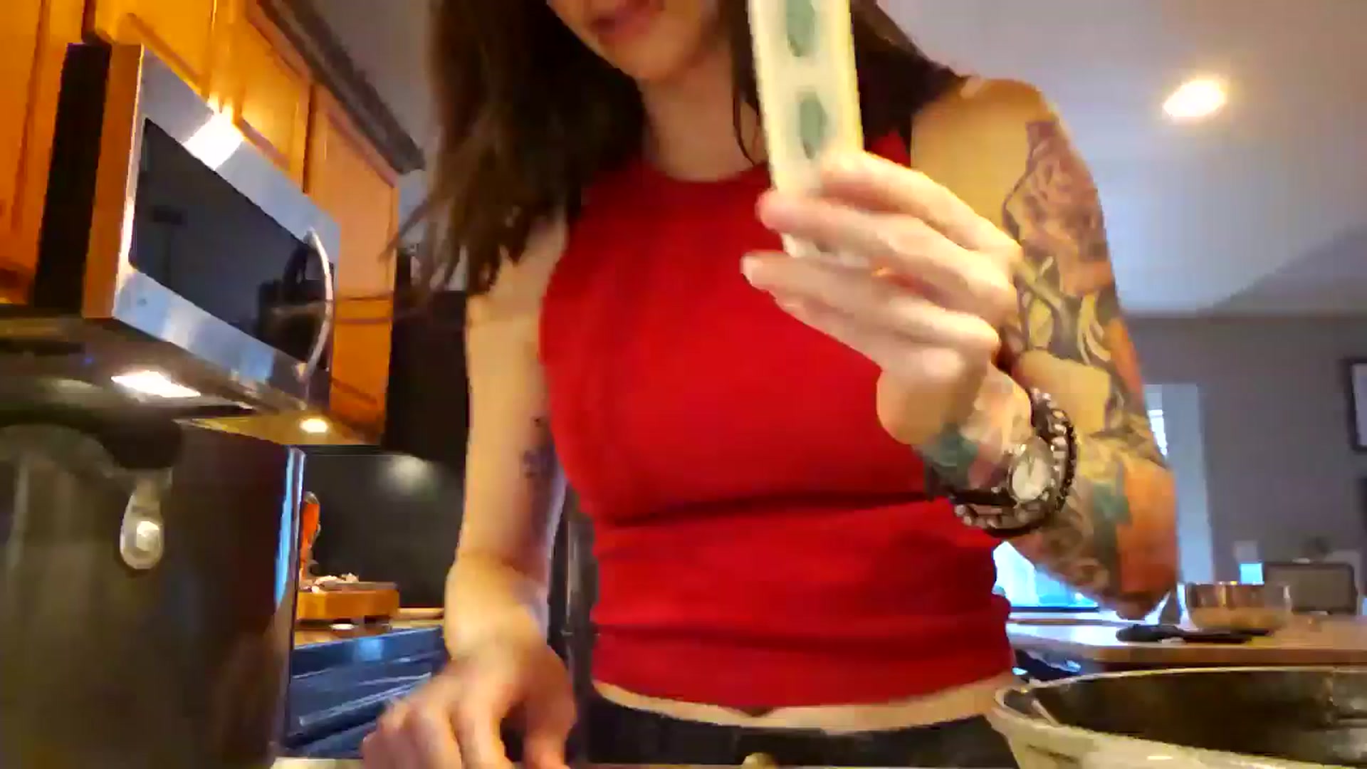 Gallery image thumbnail from ShowMeKitties's myfreecams stream on, 07/22/2025, 24:27 image 20 of 20
