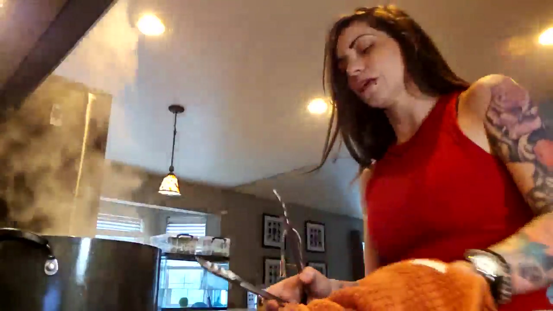 Gallery image thumbnail from ShowMeKitties's myfreecams stream on, 07/22/2025, 24:27 image 12 of 20