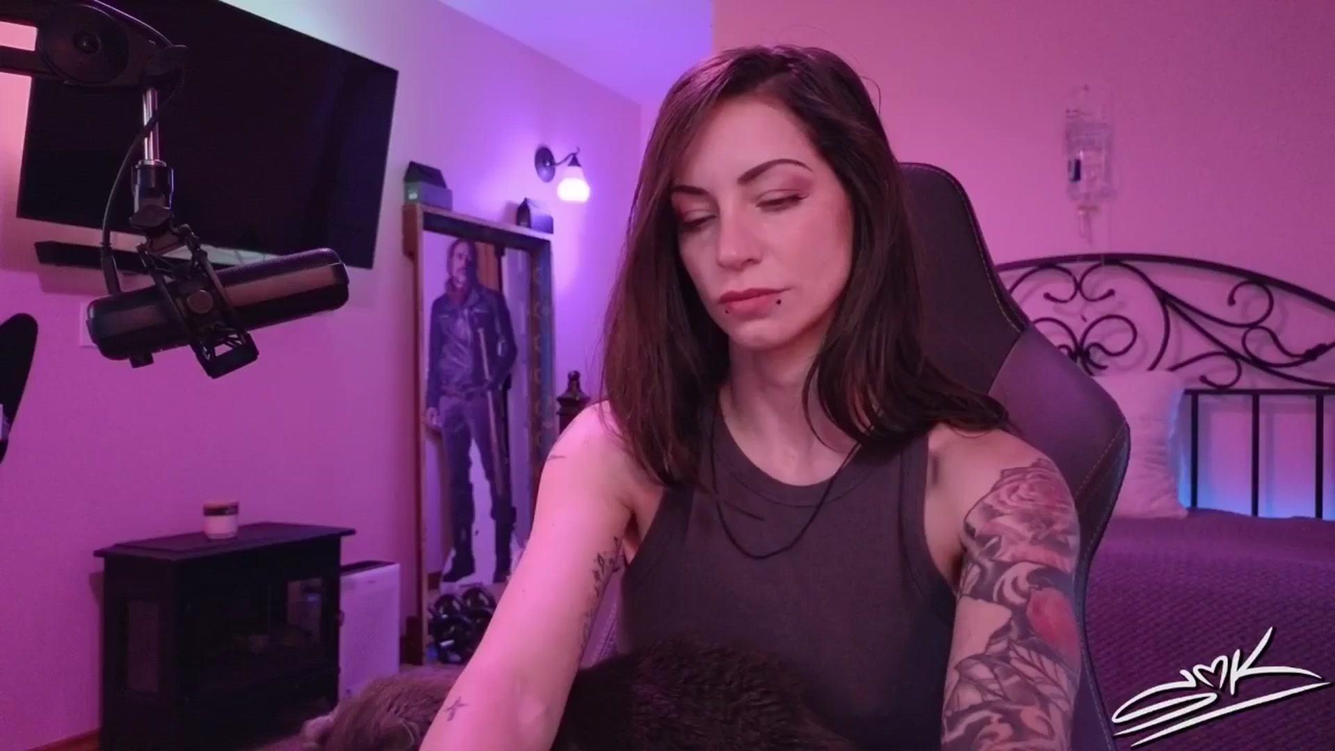 Gallery image thumbnail from ShowMeKitties's myfreecams stream on, 08/28/2025, 17:38 image 2 of 20