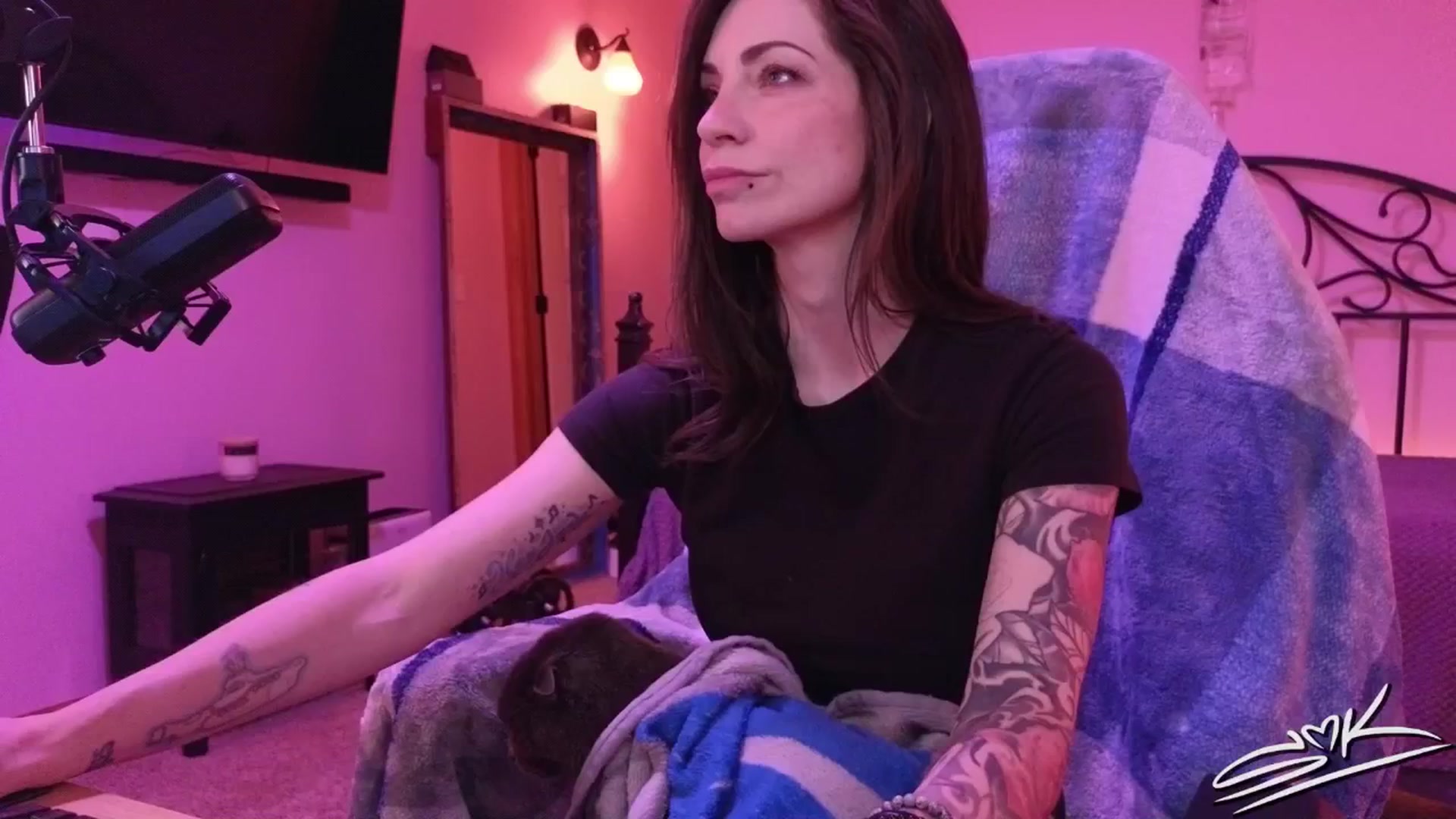 Gallery image thumbnail from ShowMeKitties's myfreecams stream on, 09/11/2025, 06:05 image 15 of 20