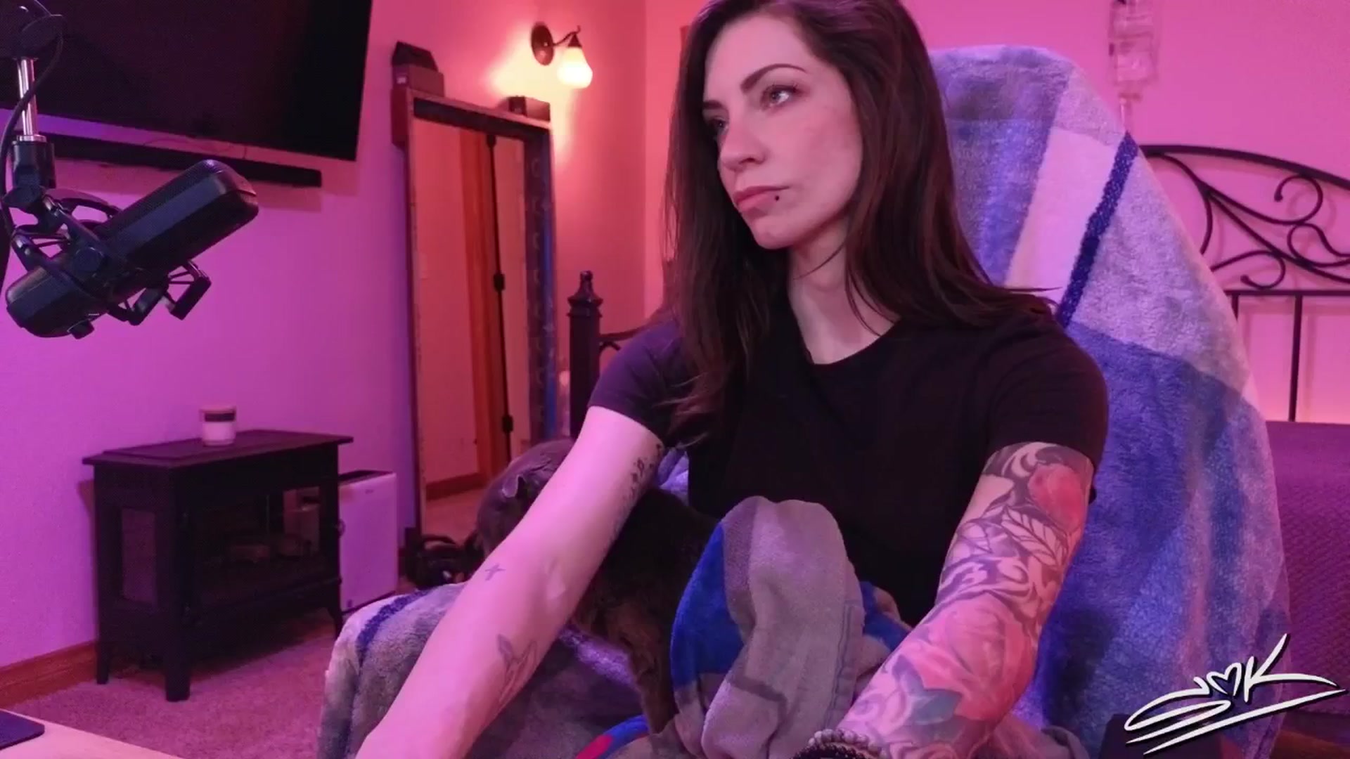 Gallery image thumbnail from ShowMeKitties's myfreecams stream on, 09/11/2025, 06:05 image 14 of 20