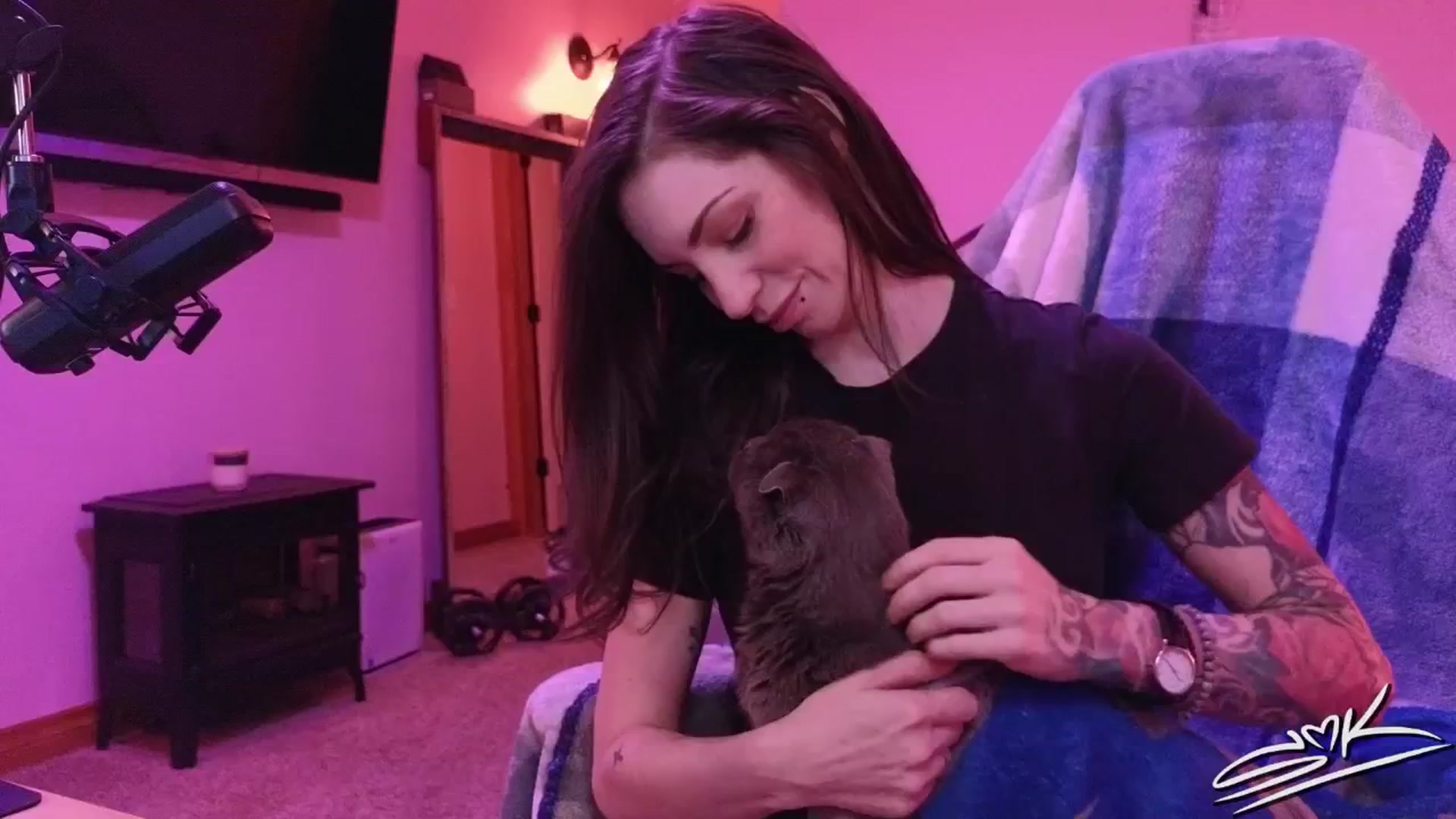 Gallery image thumbnail from ShowMeKitties's myfreecams stream on, 09/11/2025, 06:05 image 8 of 20