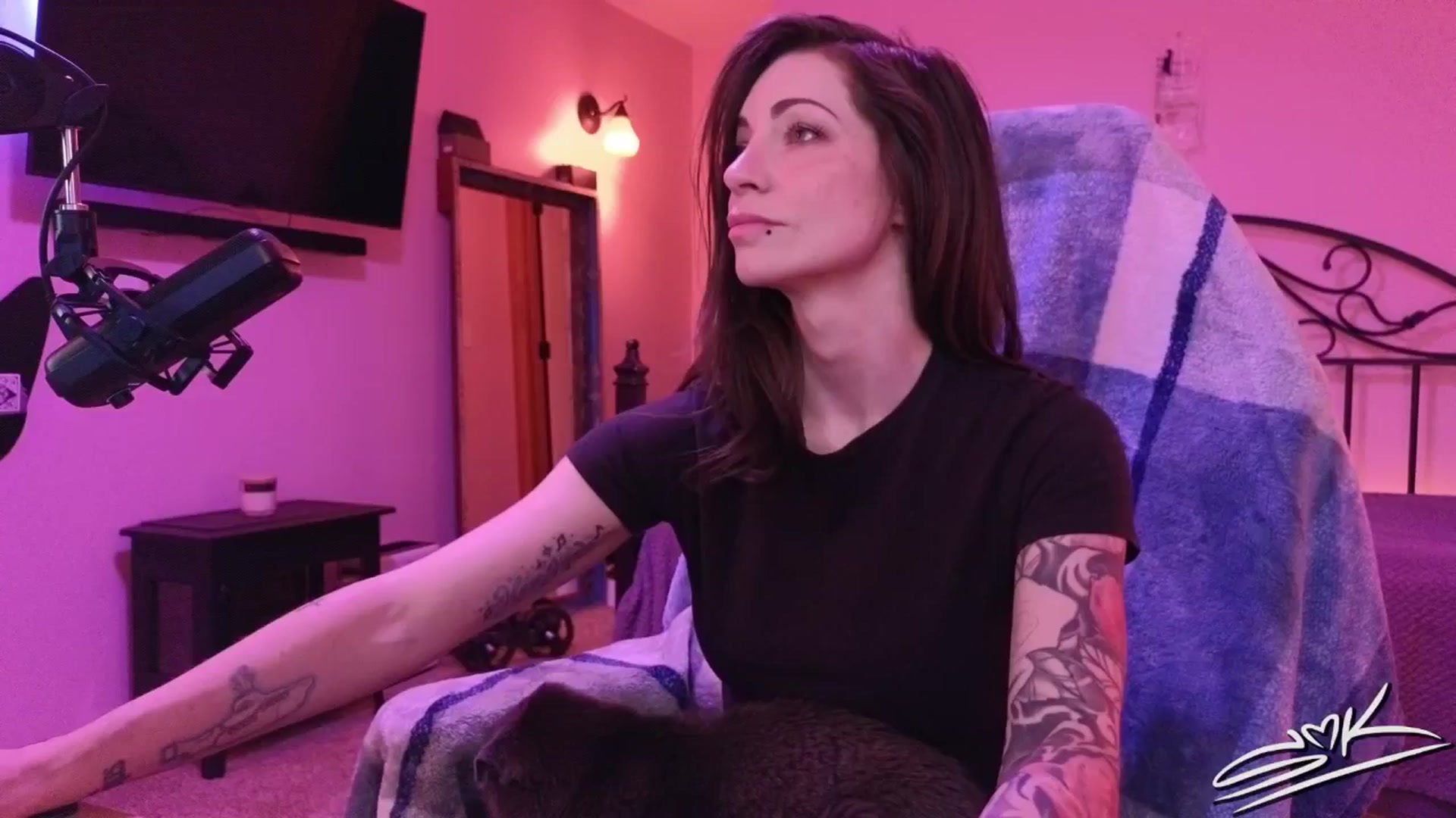 Gallery image thumbnail from ShowMeKitties's myfreecams stream on, 09/11/2025, 06:05 image 5 of 20