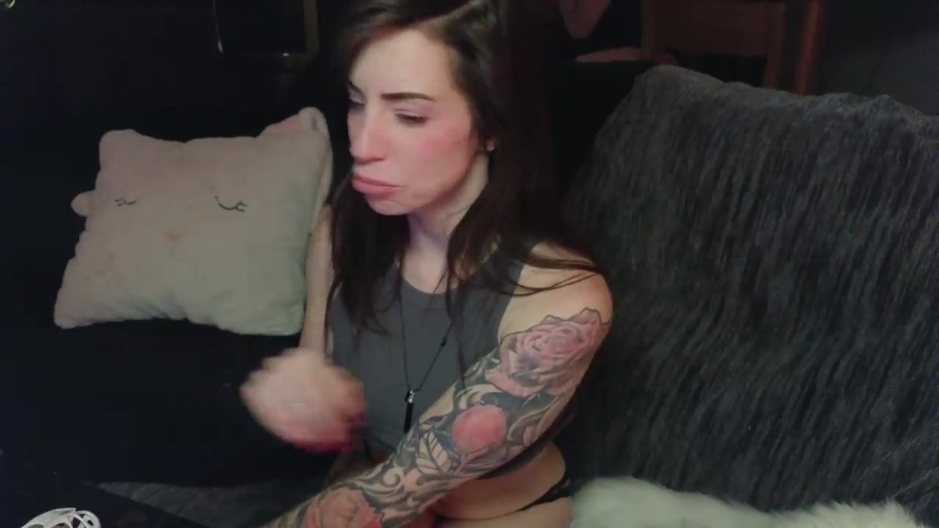 Gallery image thumbnail from ShowMeKitties's myfreecams stream on, 09/02/2026, 07:14 image 17 of 20