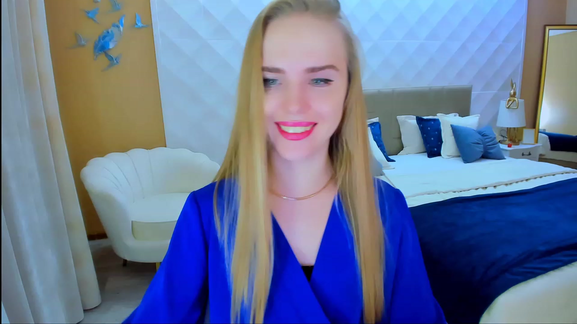 Gallery image thumbnail from ShowMeTheWay's myfreecams stream on, 12/02/2023, 17:25 image 17 of 20