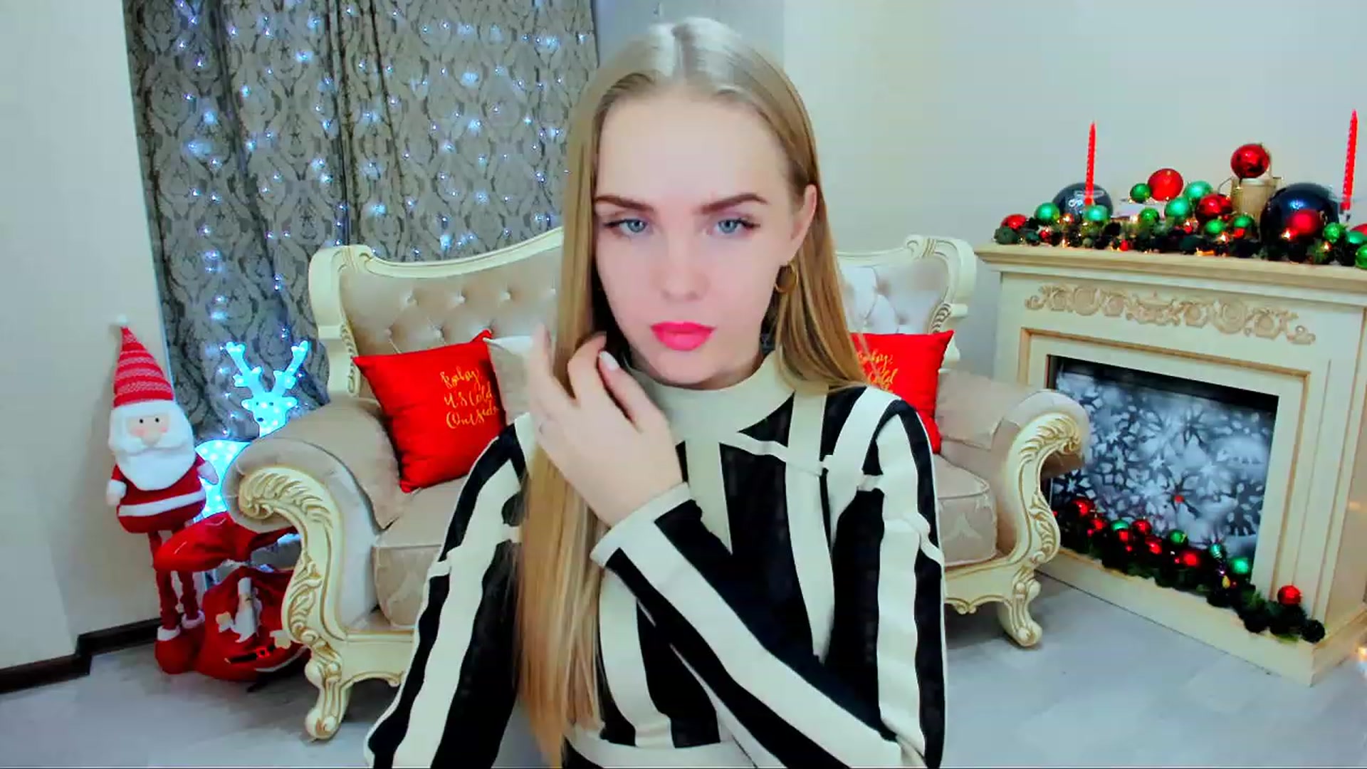 Gallery image thumbnail from ShowMeTheWay's myfreecams stream on, 12/07/2023, 13:38 image 14 of 20