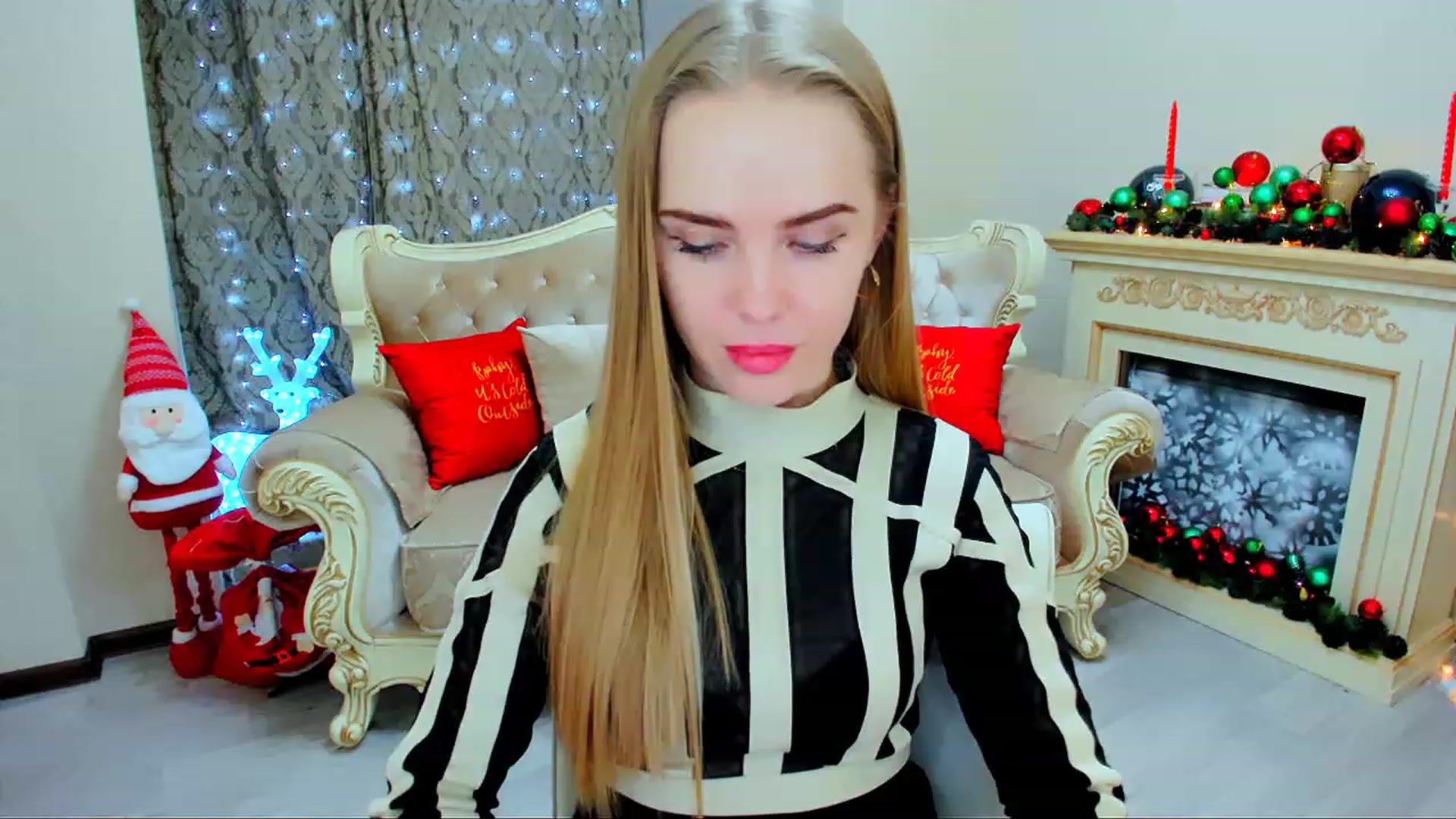 Gallery image thumbnail from ShowMeTheWay's myfreecams stream on, 12/07/2023, 14:27 image 15 of 20