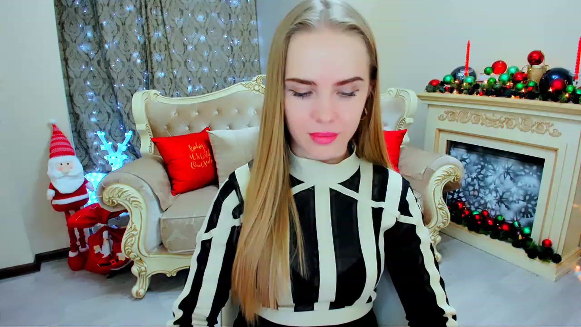 Gallery image thumbnail from ShowMeTheWay's myfreecams stream on, 12/07/2023, 14:27 image 10 of 20