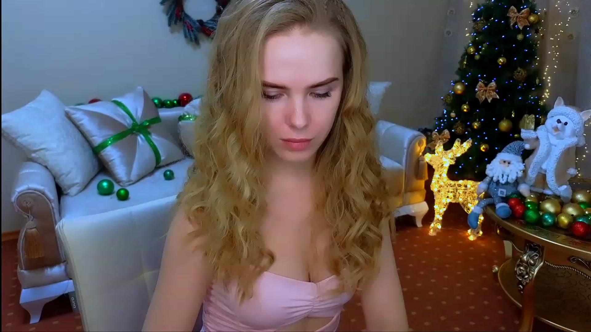 Gallery image thumbnail from ShowMeTheWay's myfreecams stream on, 12/10/2023, 11:53 image 1 of 20