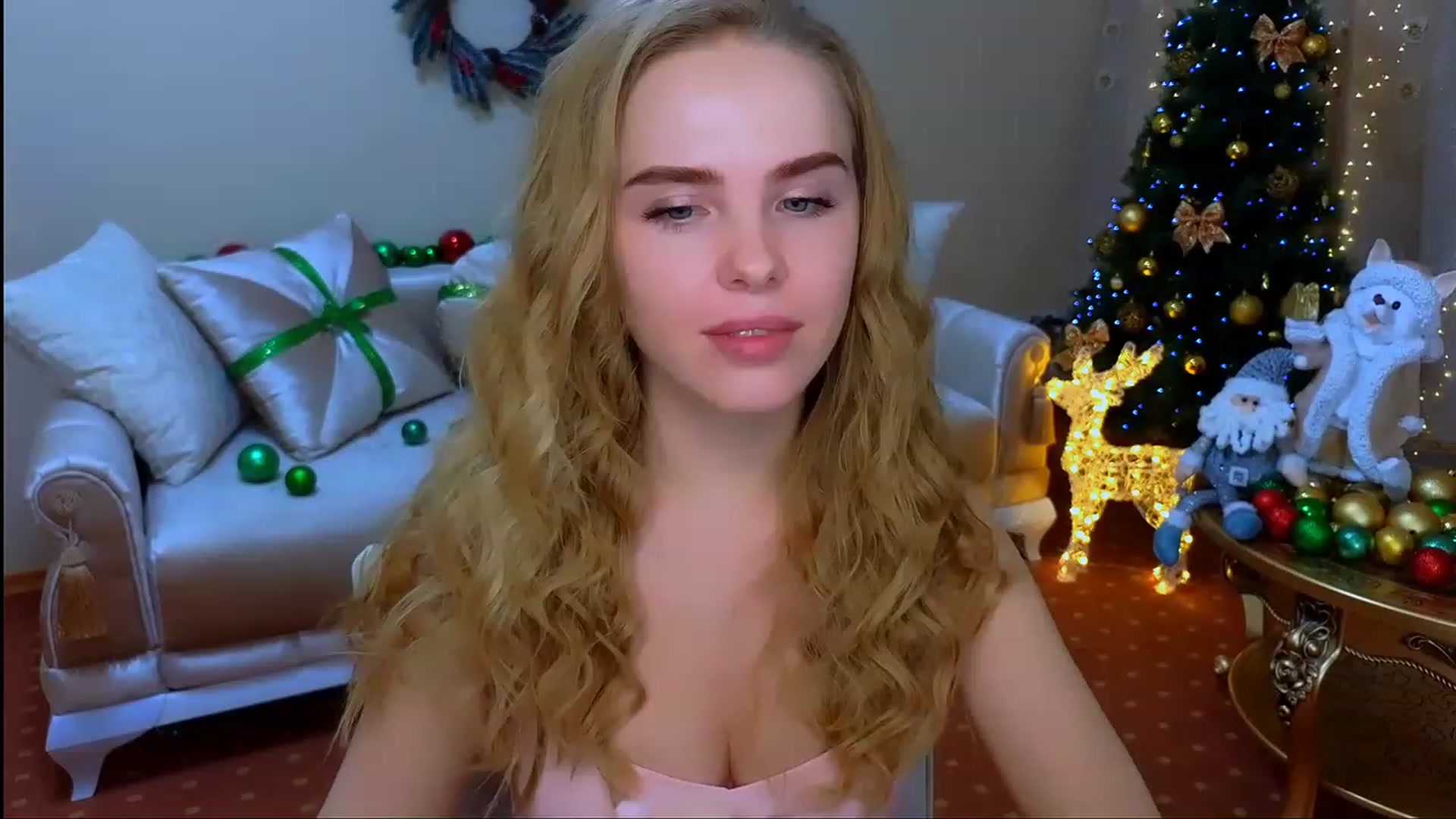 Gallery image thumbnail from ShowMeTheWay's myfreecams stream on, 12/10/2023, 11:53 image 13 of 20
